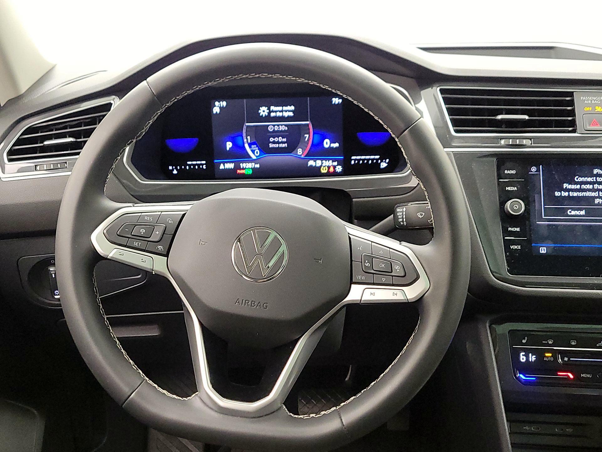 Thumbnail: 2023 Volkswagen Tiguan - 10