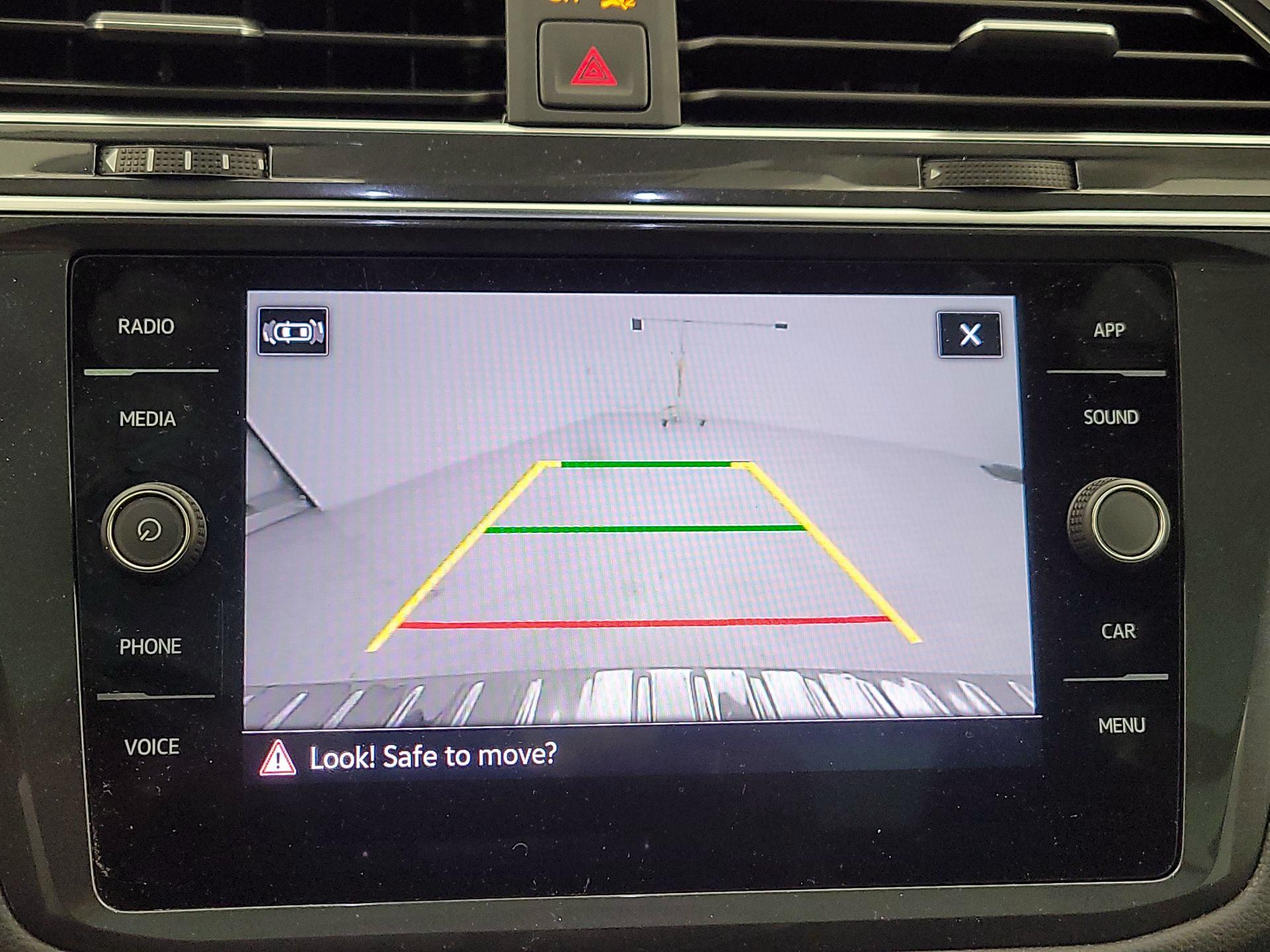 Thumbnail: 2023 Volkswagen Tiguan - 14