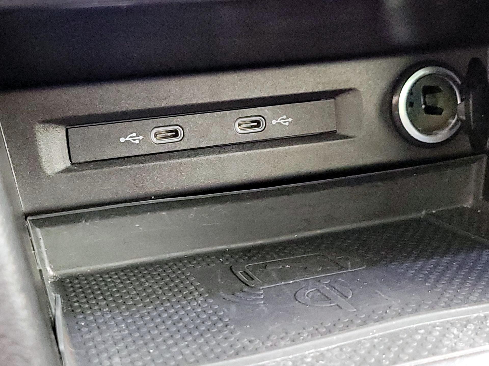 Thumbnail: 2023 Volkswagen Tiguan - 18