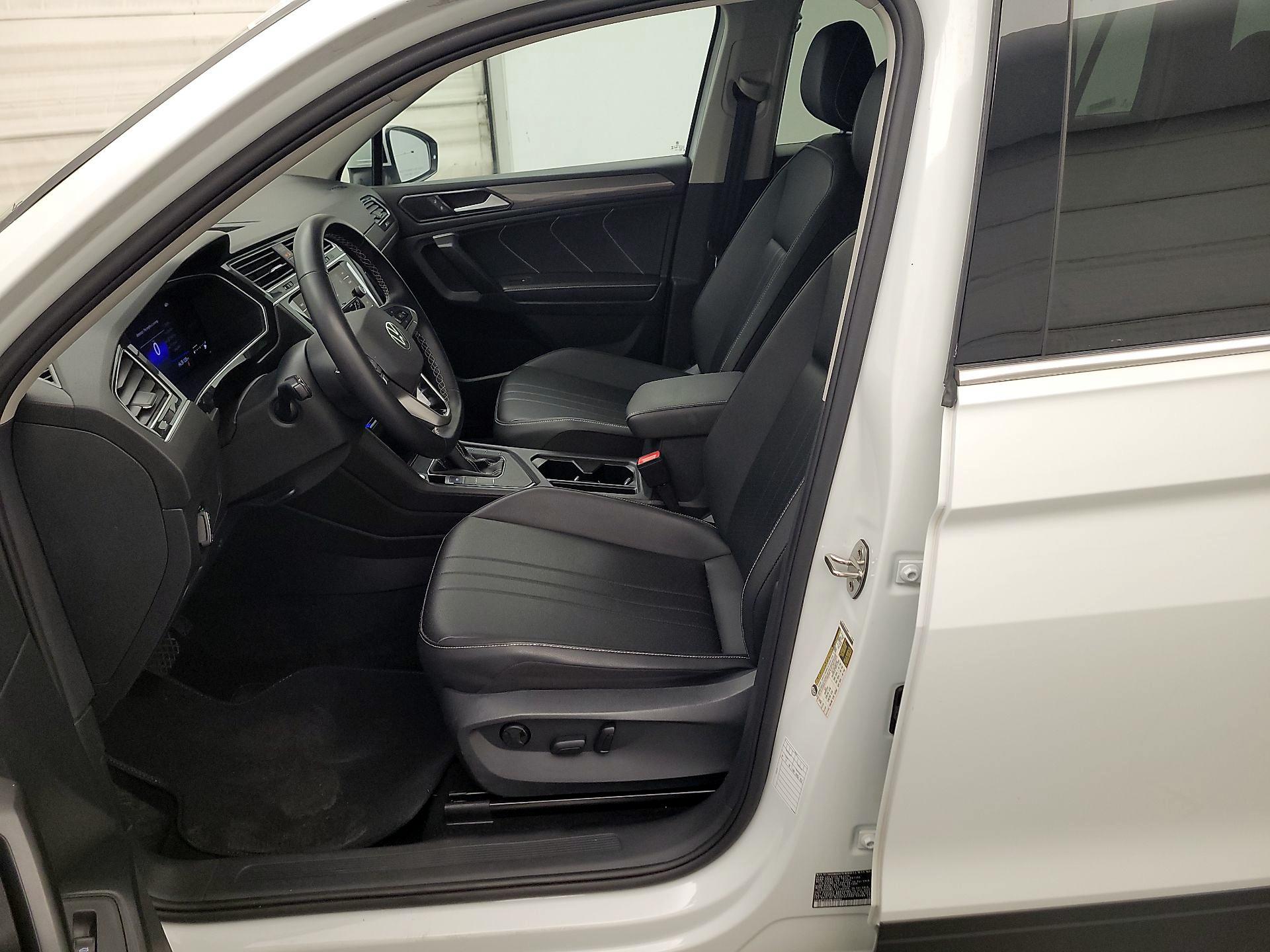 Thumbnail: 2024 Volkswagen Tiguan - 11