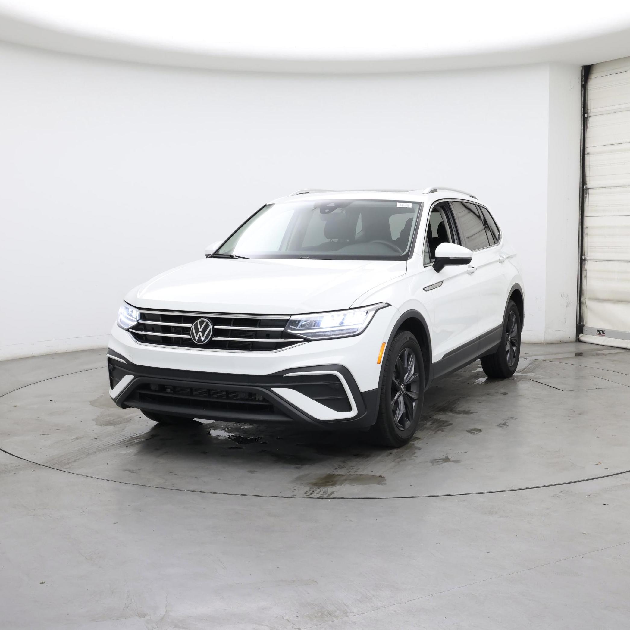 Thumbnail: 2024 Volkswagen Tiguan - 4