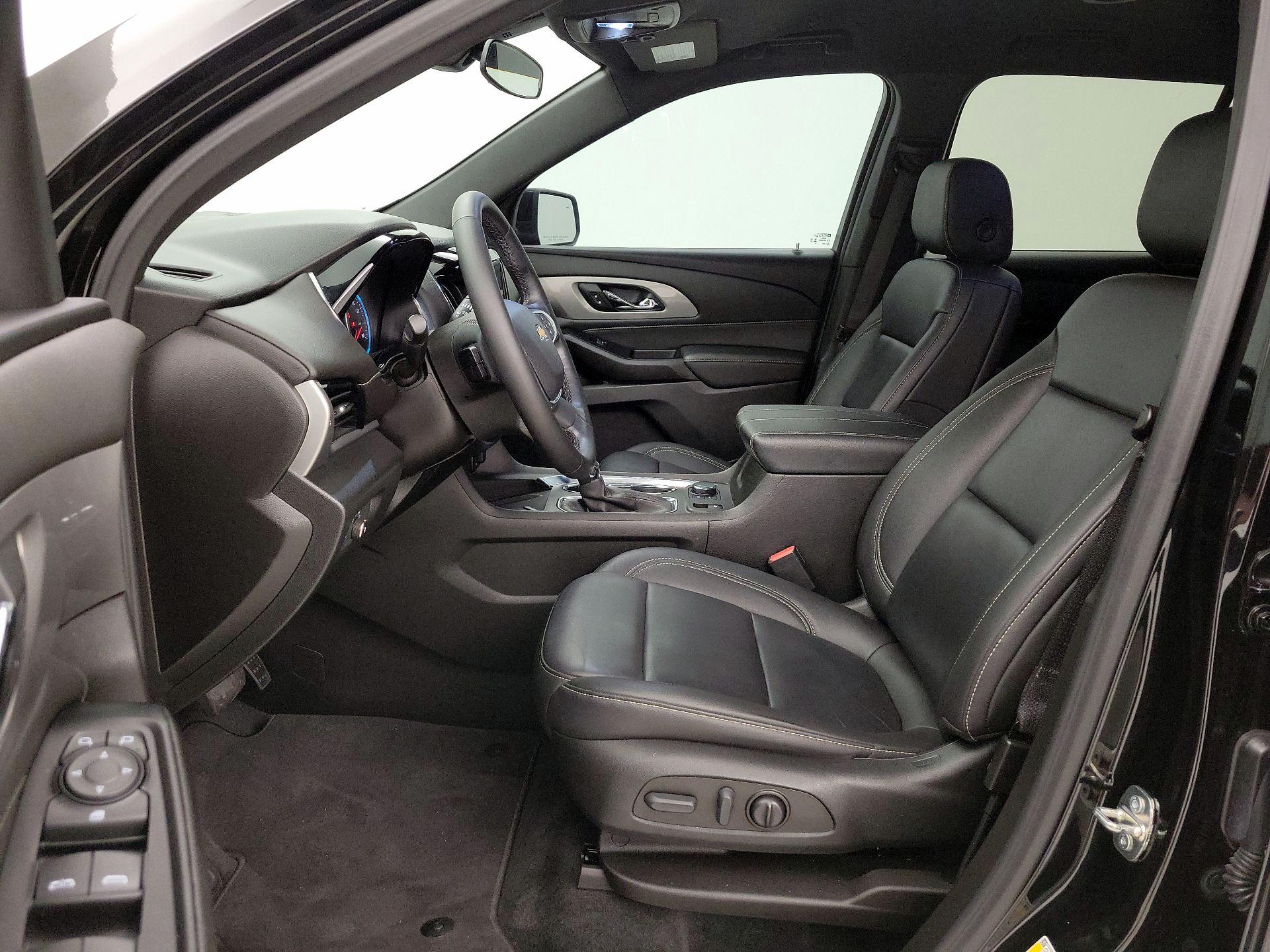 Thumbnail: 2023 Chevrolet Traverse - 11