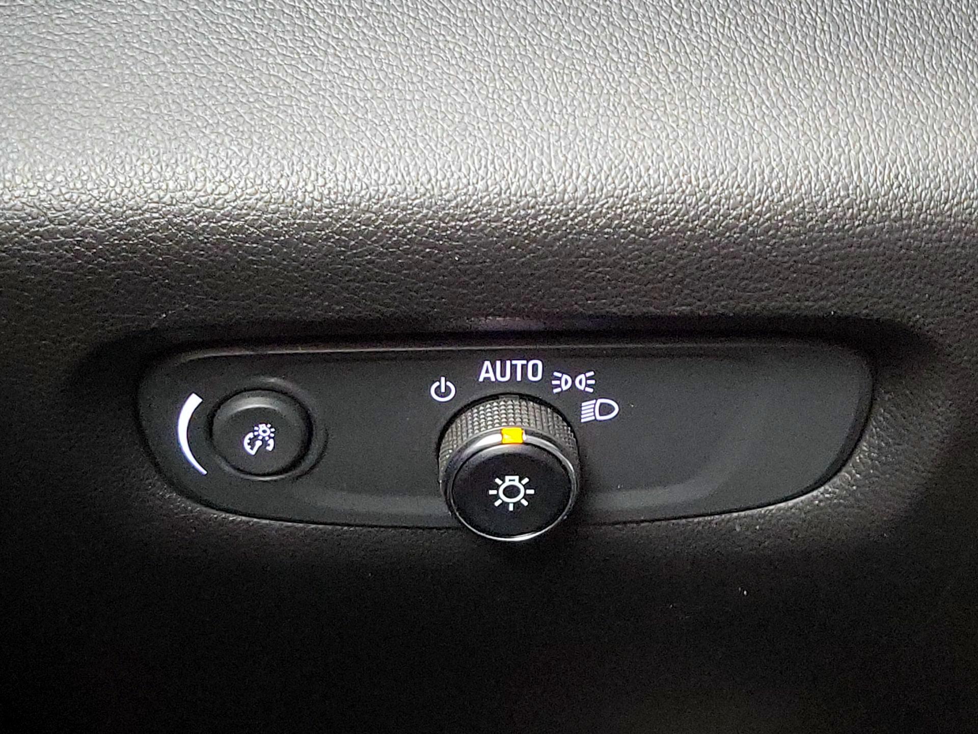 Thumbnail: 2023 Chevrolet Traverse - 13