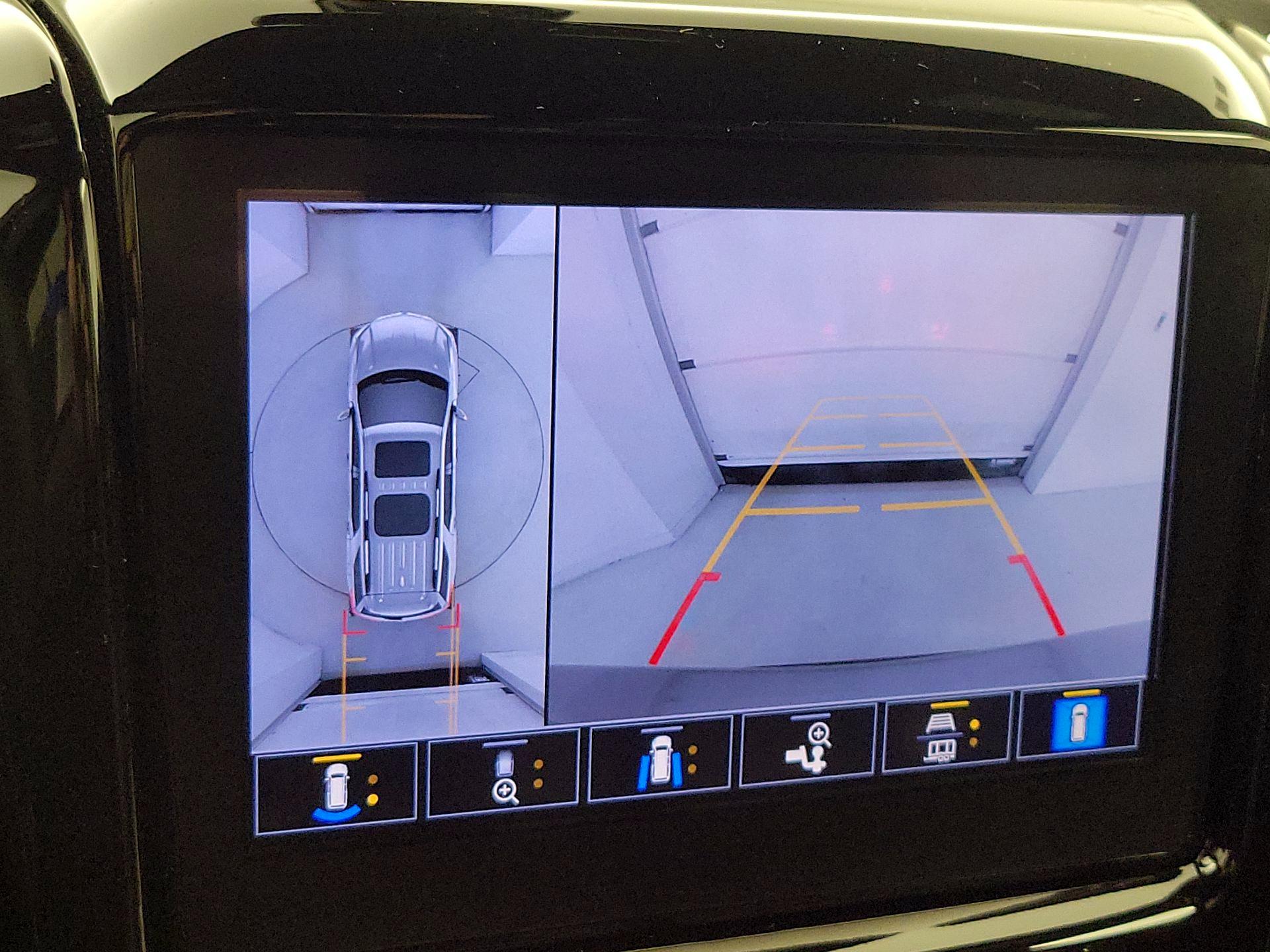 Thumbnail: 2023 Chevrolet Traverse - 15