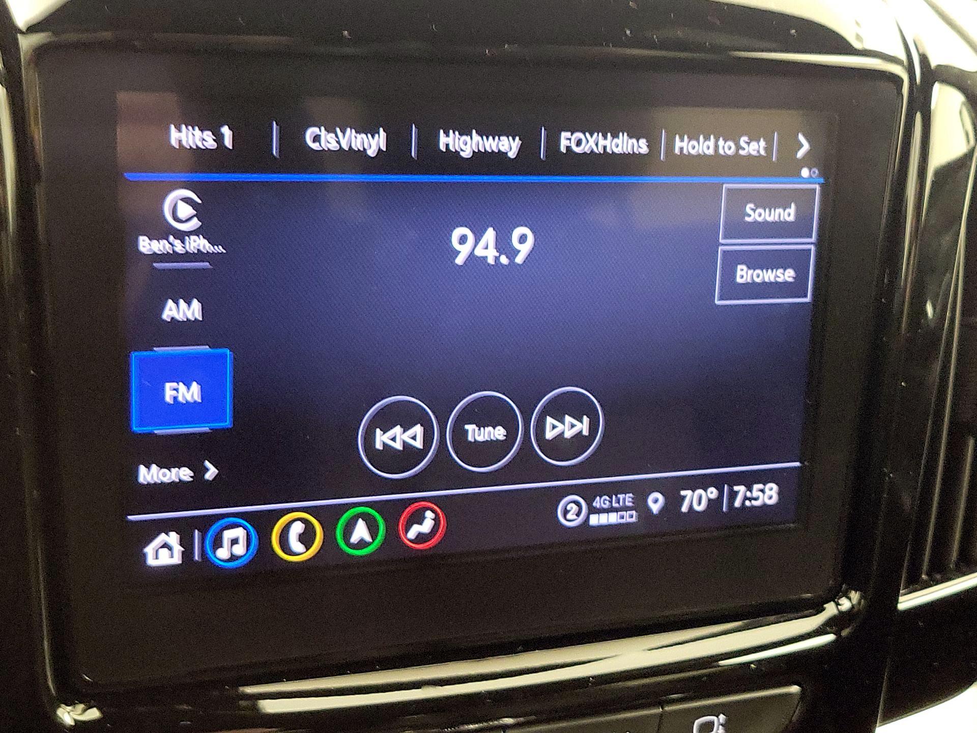 Thumbnail: 2023 Chevrolet Traverse - 16