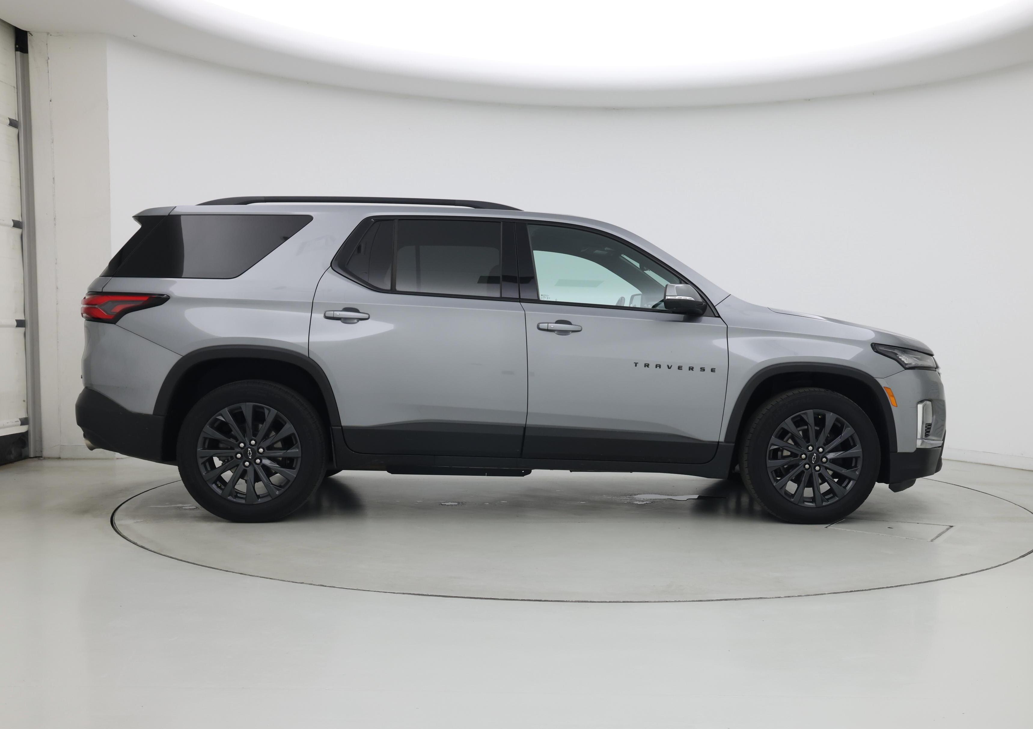 Thumbnail: 2023 Chevrolet Traverse - 7