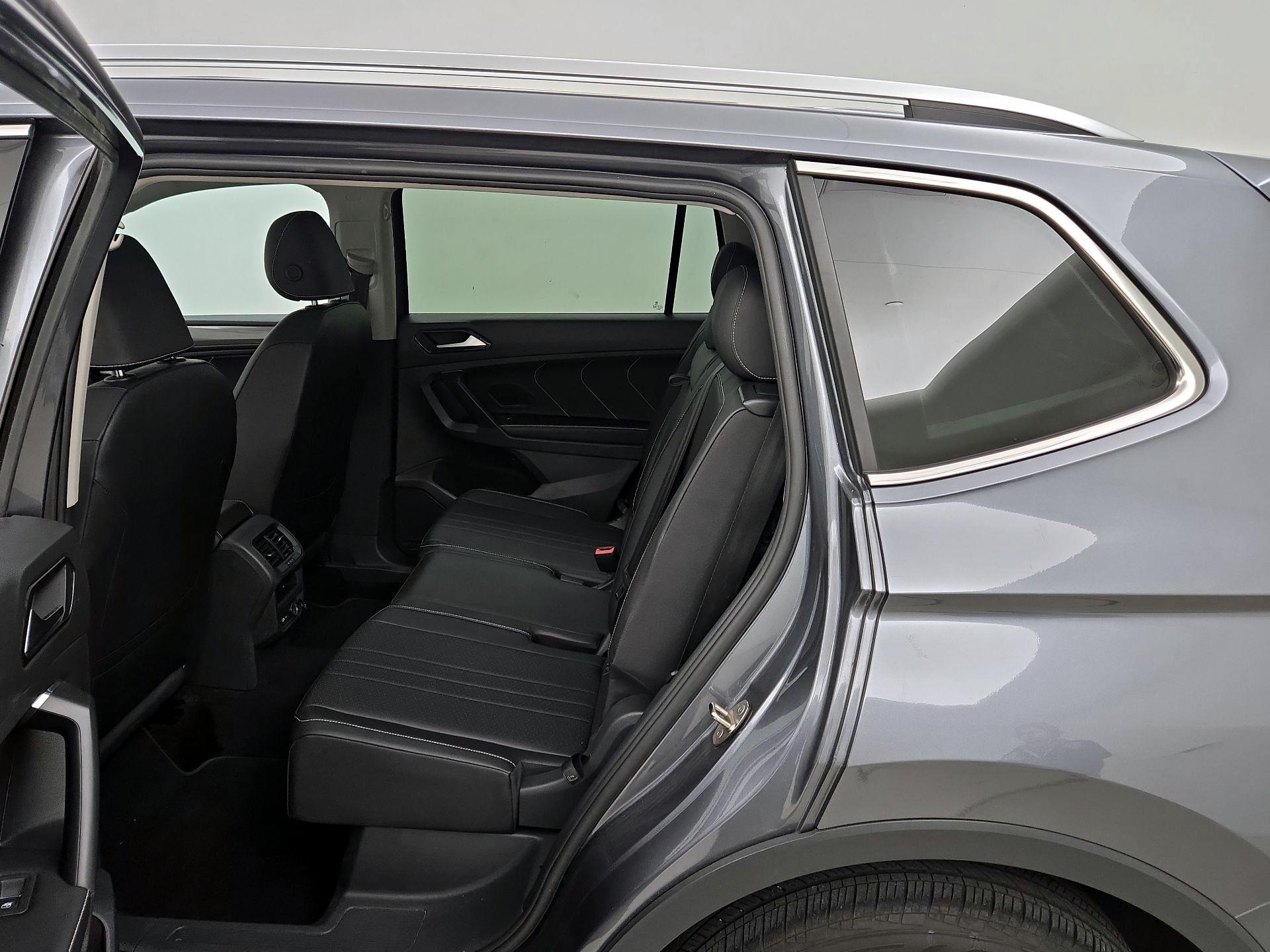 Thumbnail: 2023 Volkswagen Tiguan - 20