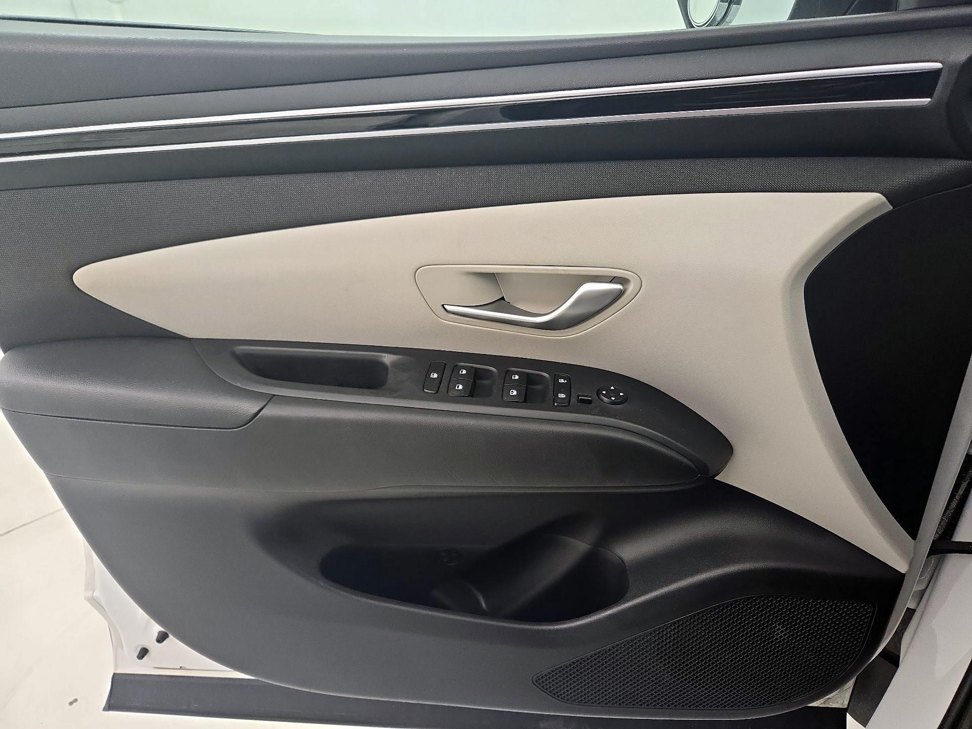 Thumbnail: 2023 Hyundai Tucson - 12