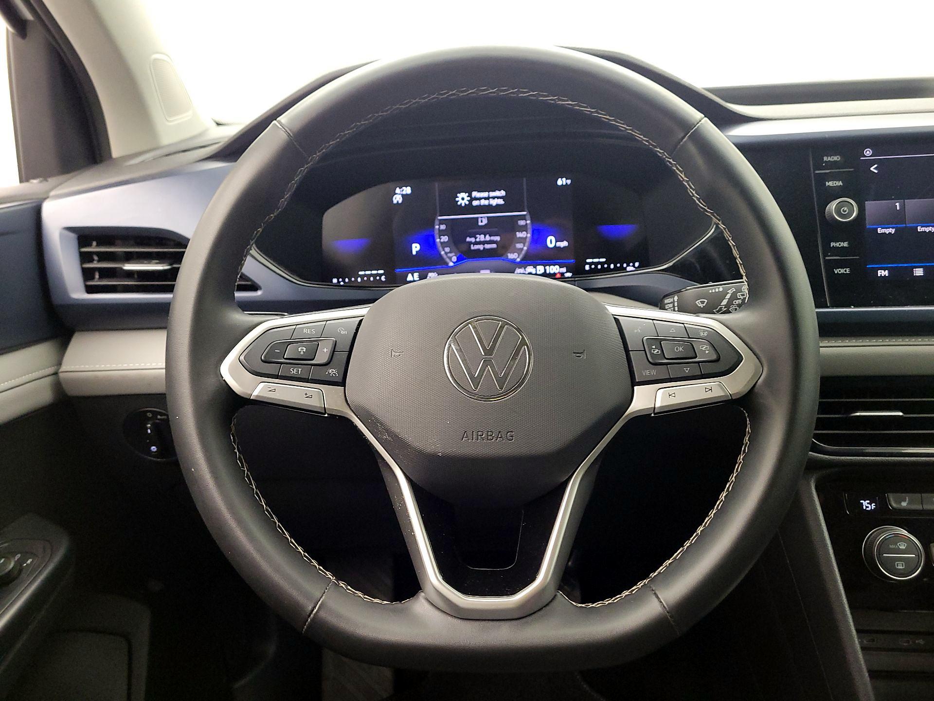 Thumbnail: 2024 Volkswagen Taos - 10