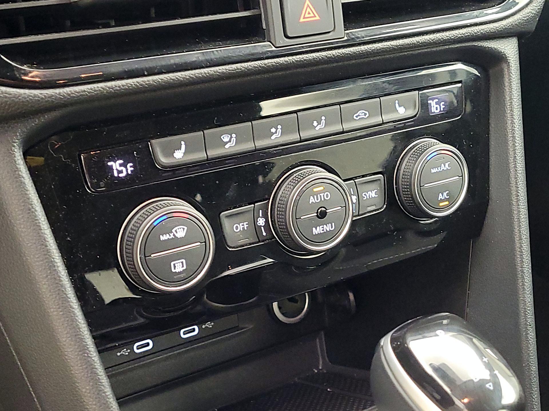 Thumbnail: 2024 Volkswagen Taos - 16