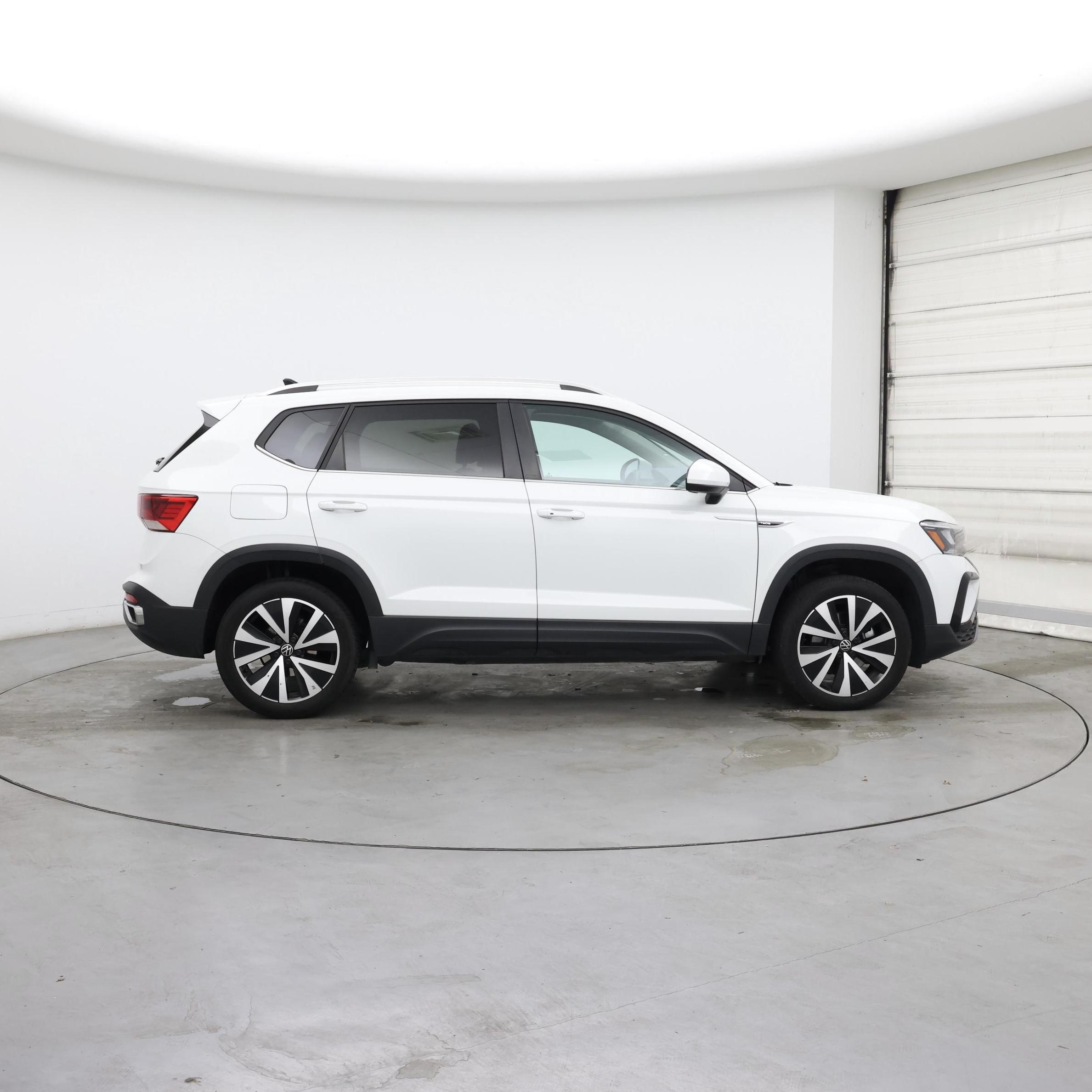 Thumbnail: 2024 Volkswagen Taos - 7