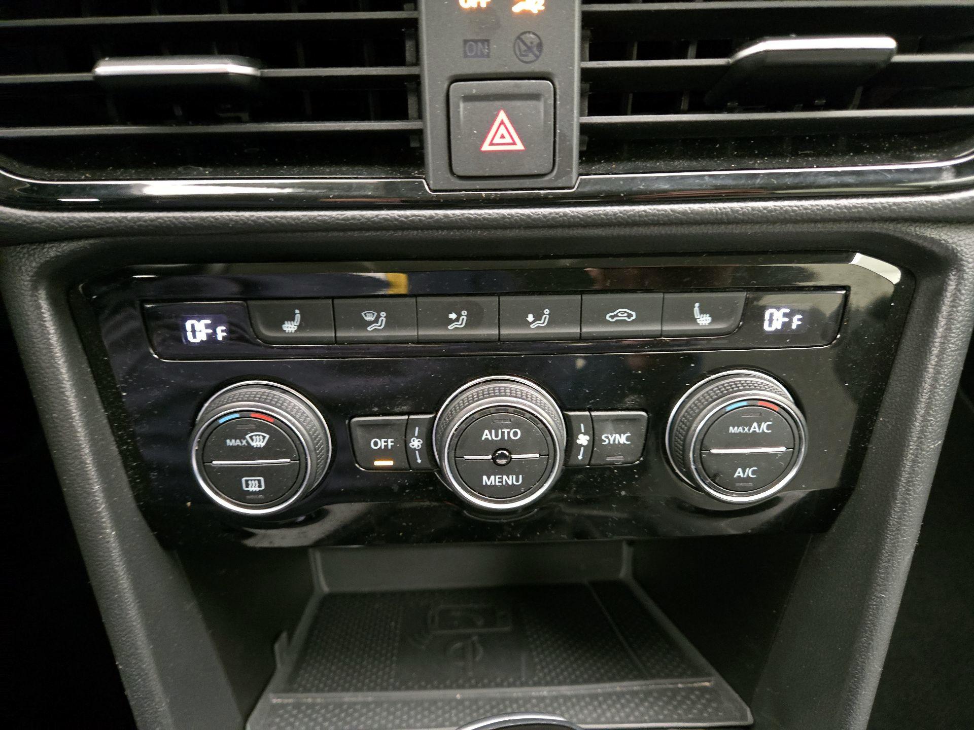 Thumbnail: 2024 Volkswagen Taos - 16