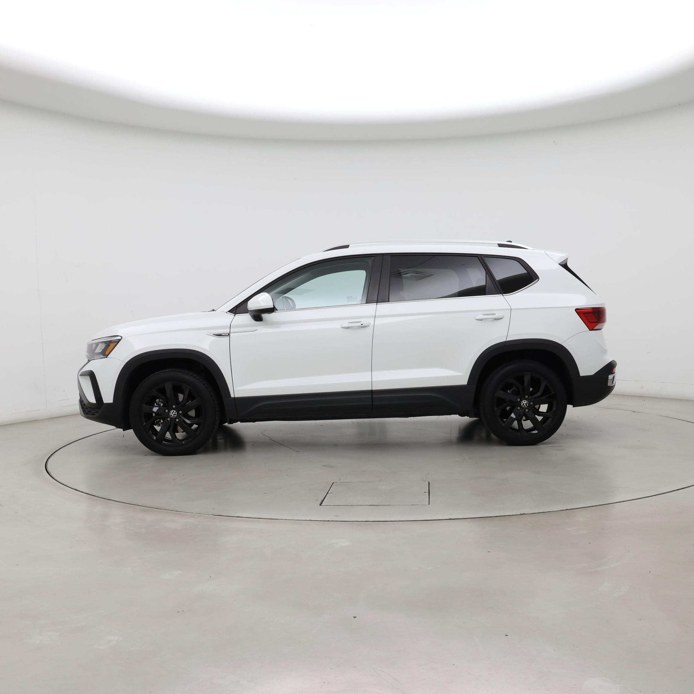 Thumbnail: 2024 Volkswagen Taos - 3