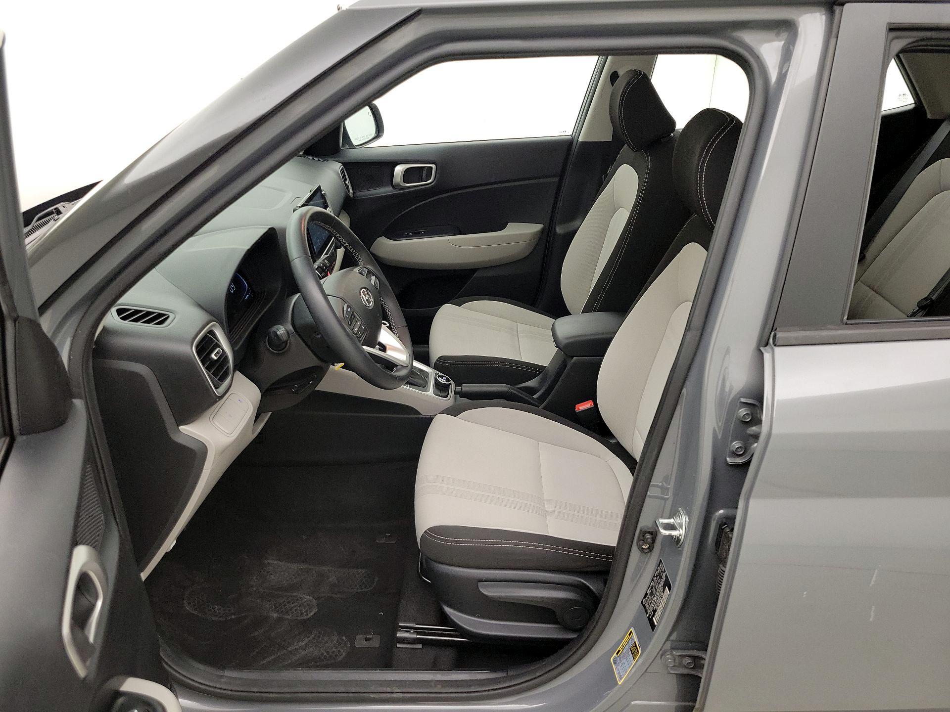 Thumbnail: 2023 Hyundai Venue - 11