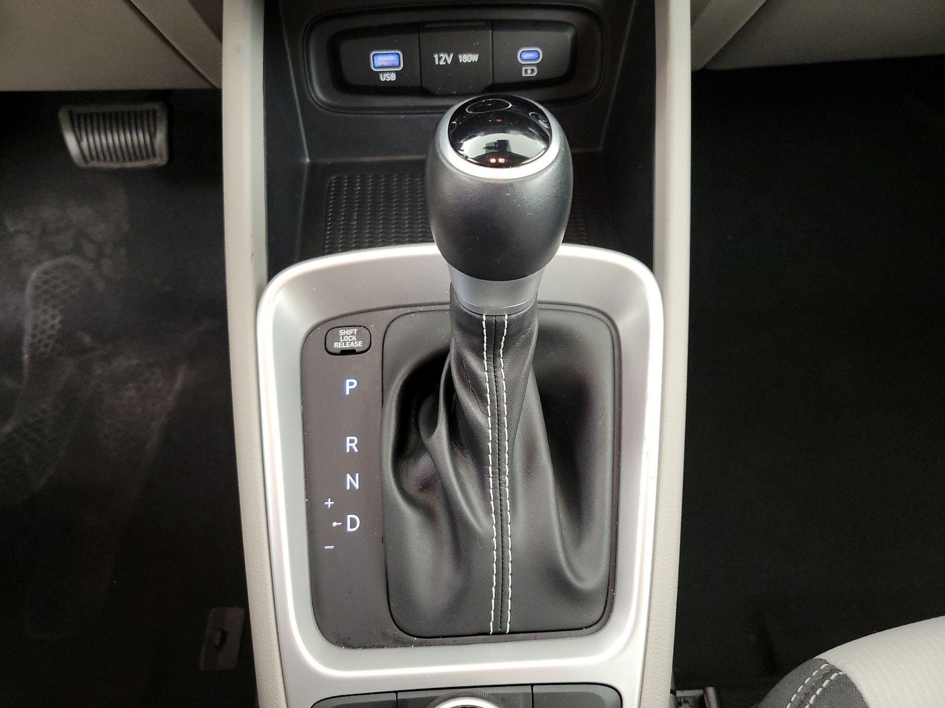 Thumbnail: 2023 Hyundai Venue - 17