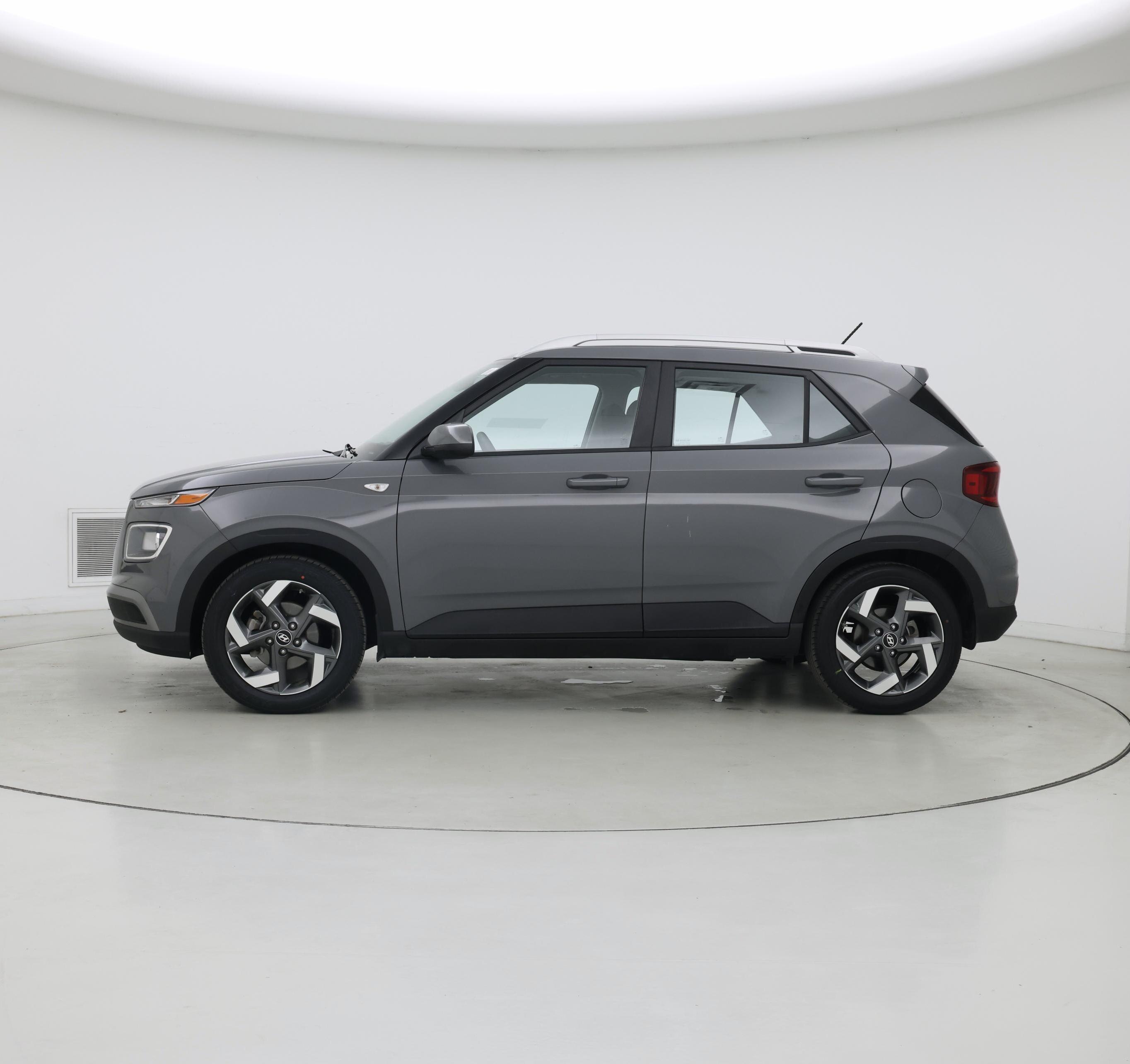 Thumbnail: 2023 Hyundai Venue - 3