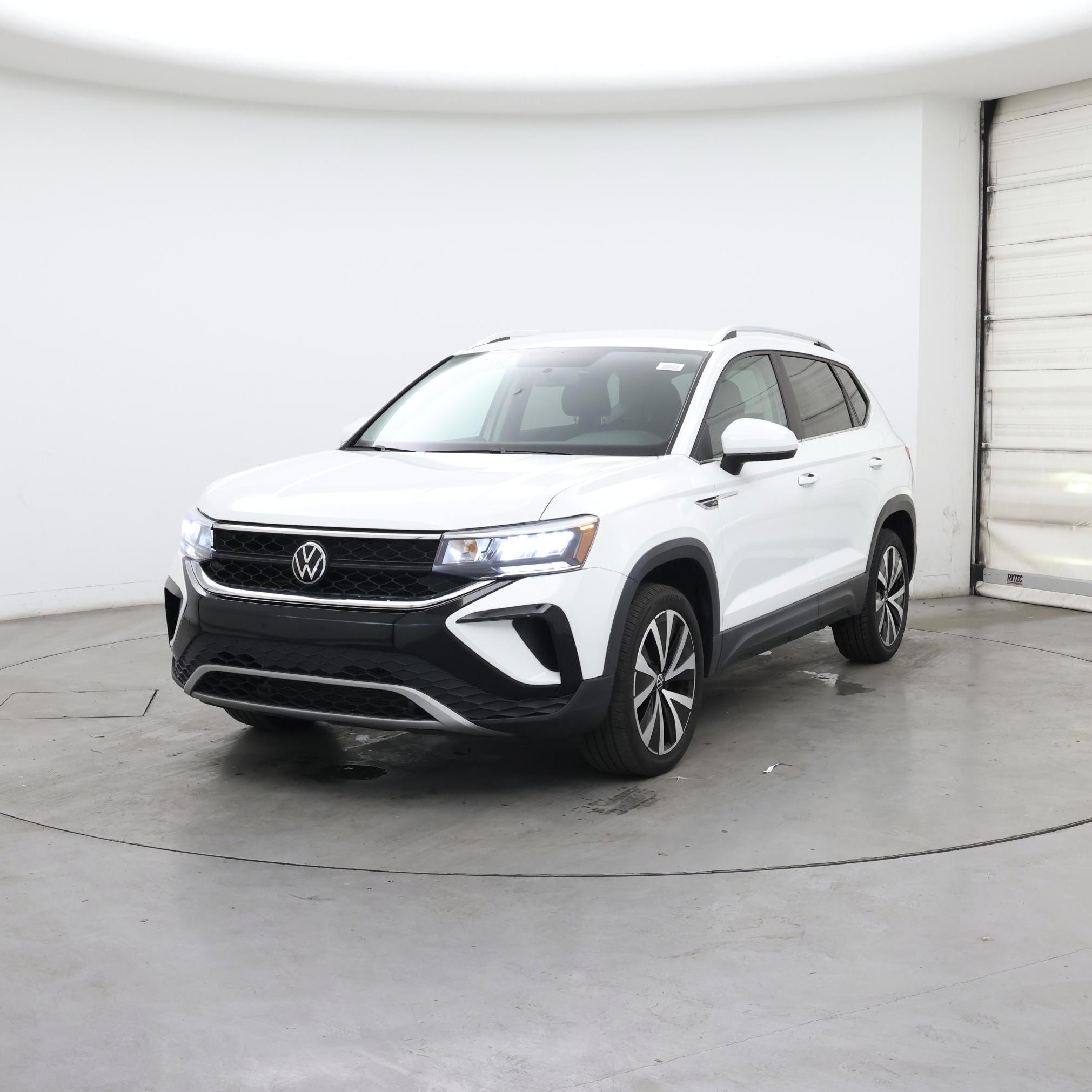 Thumbnail: 2022 Volkswagen Taos - 4