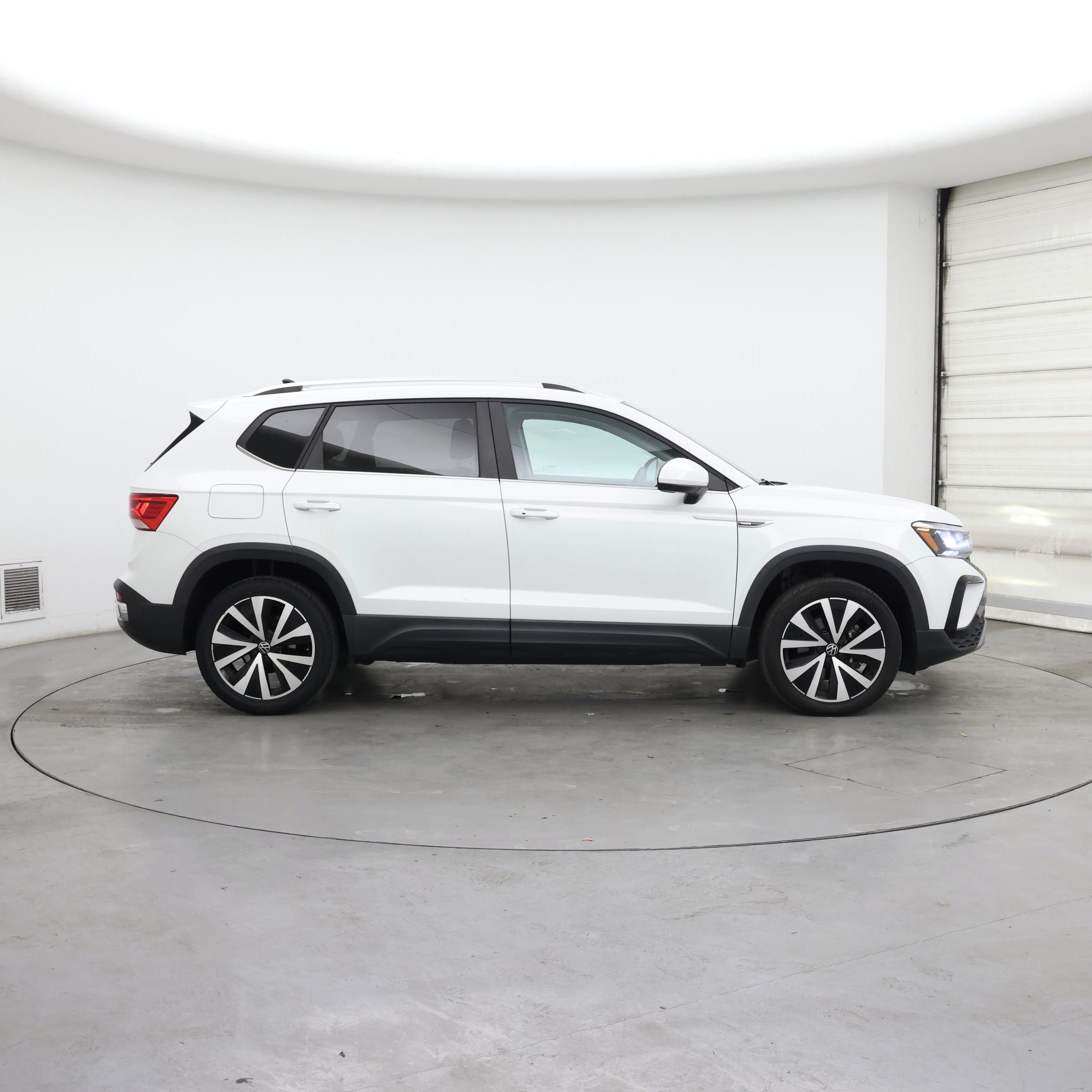 Thumbnail: 2022 Volkswagen Taos - 7