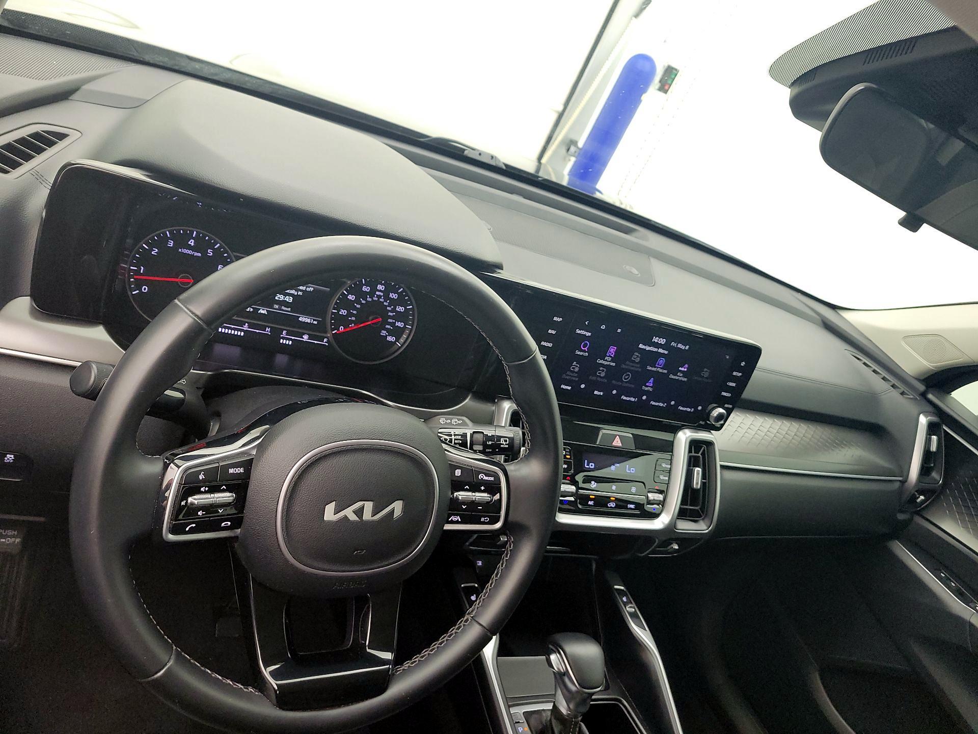 Thumbnail: 2022 Kia Sorento - 9