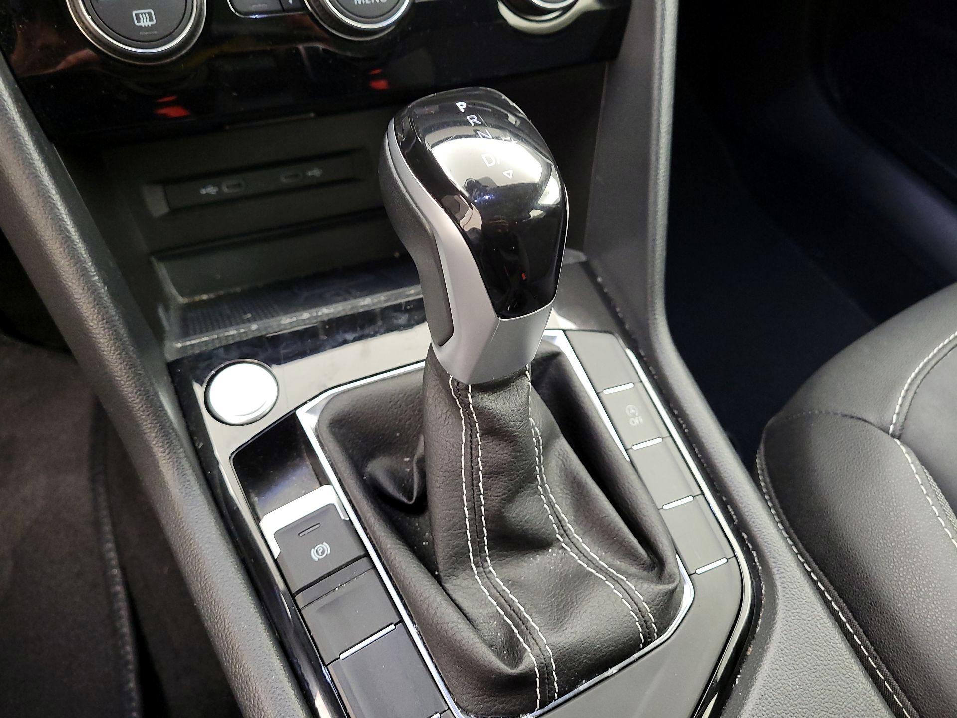 Thumbnail: 2024 Volkswagen Taos - 17