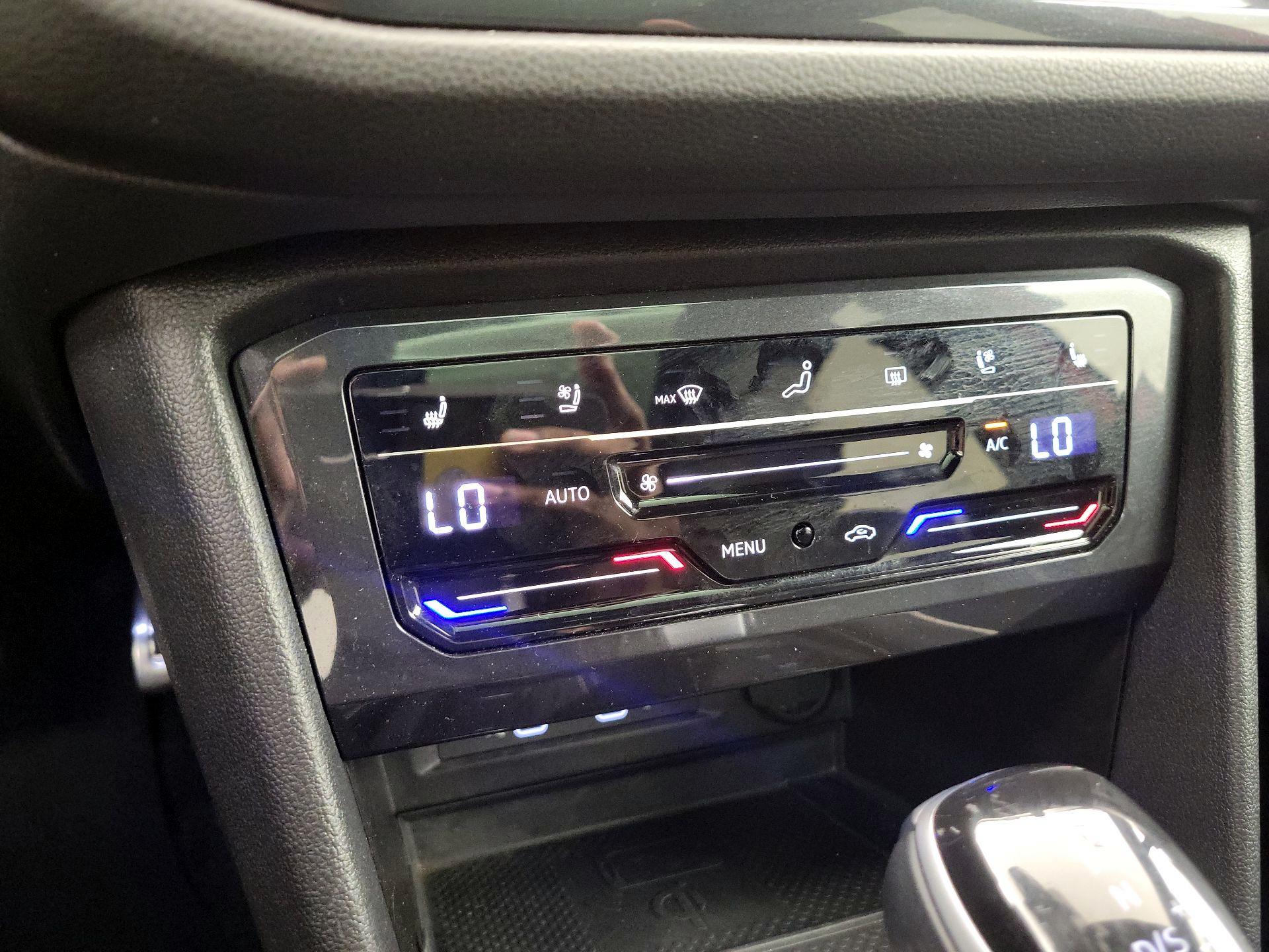 Thumbnail: 2024 Volkswagen Tiguan - 17