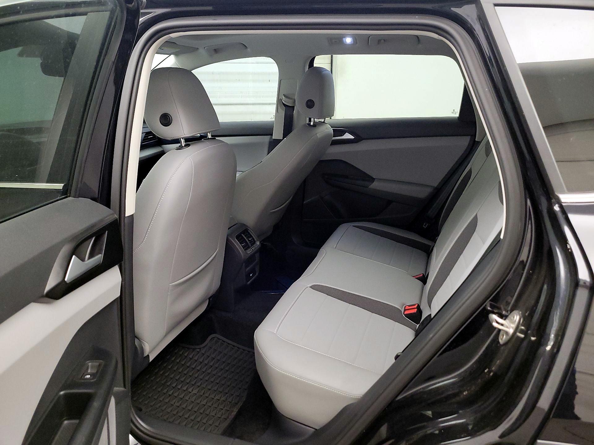 Thumbnail: 2023 Volkswagen Taos - 19