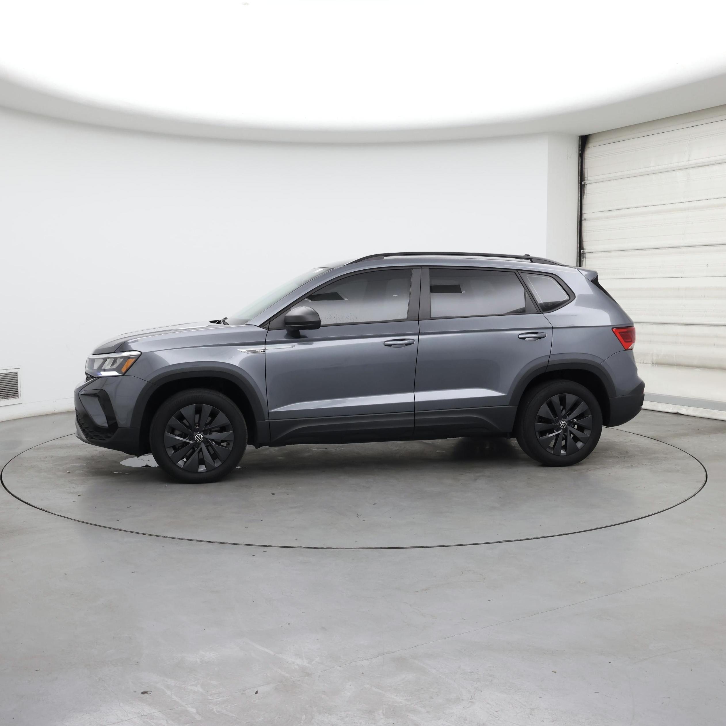 Thumbnail: 2023 Volkswagen Taos - 3