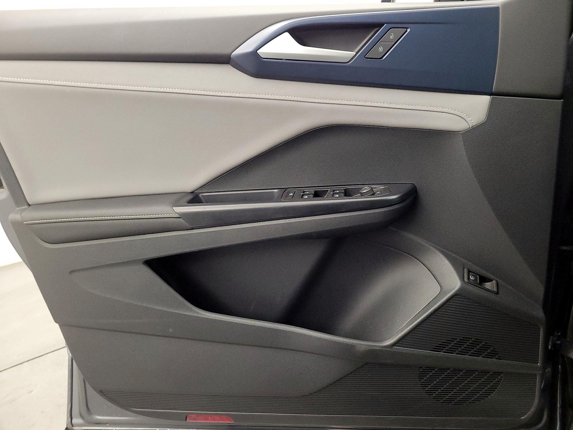 Thumbnail: 2024 Volkswagen Taos - 12