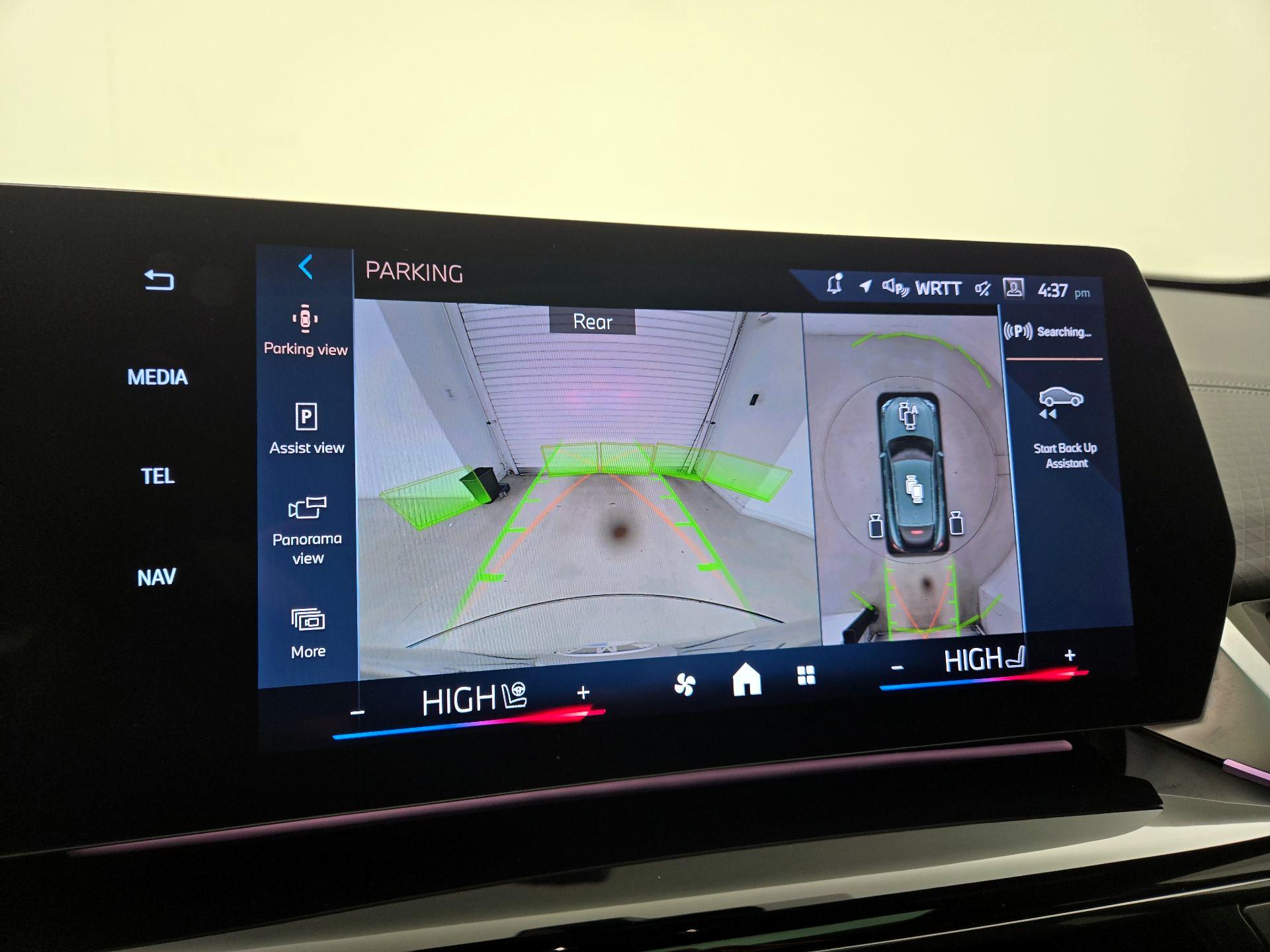 Thumbnail: 2025 BMW X2 - 14