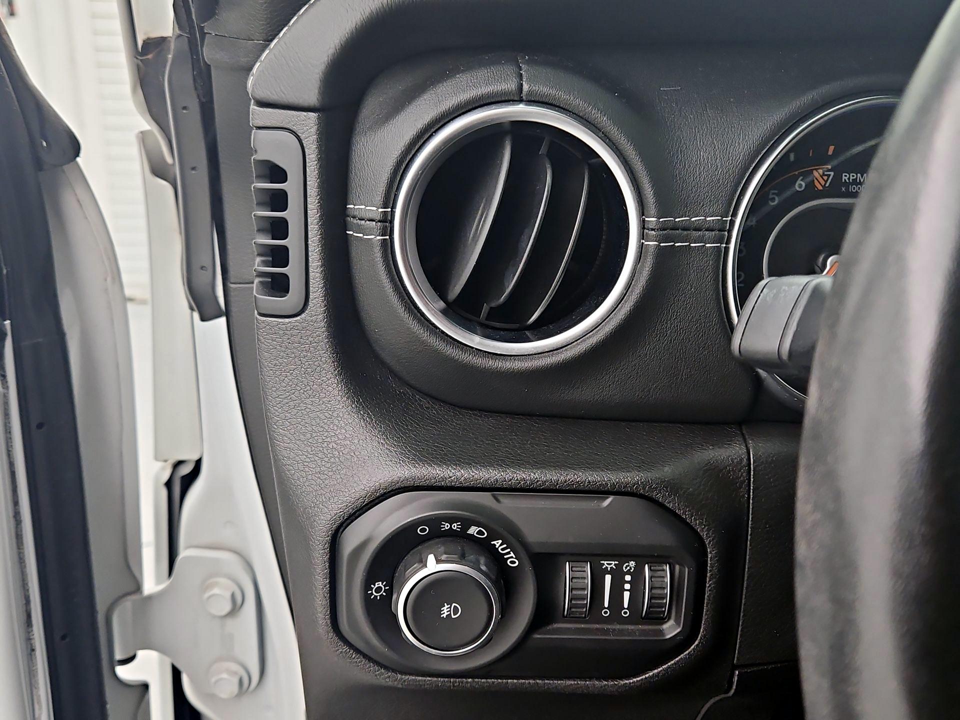 Thumbnail: 2021 Jeep Wrangler - 13