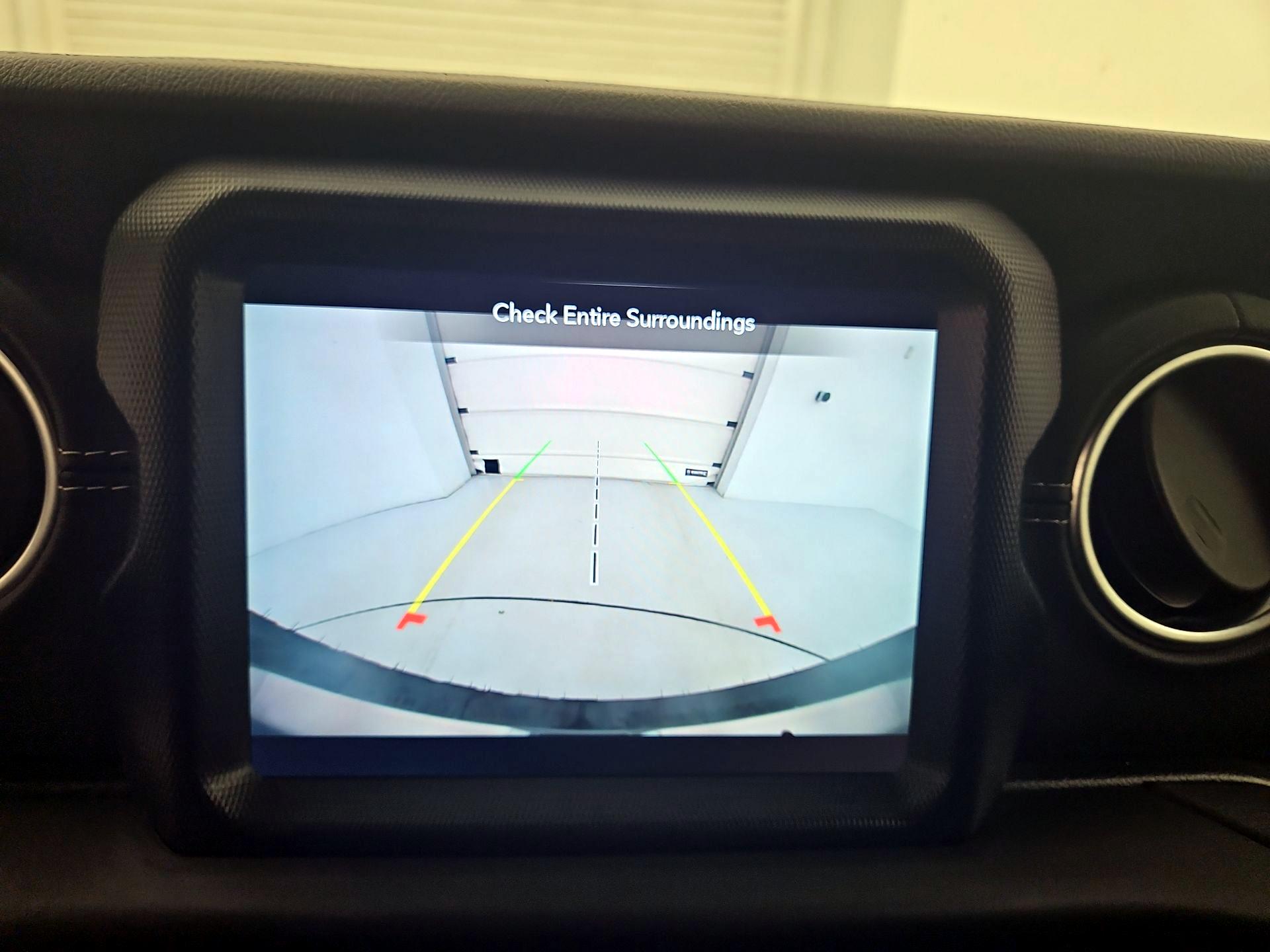 Thumbnail: 2021 Jeep Wrangler - 15