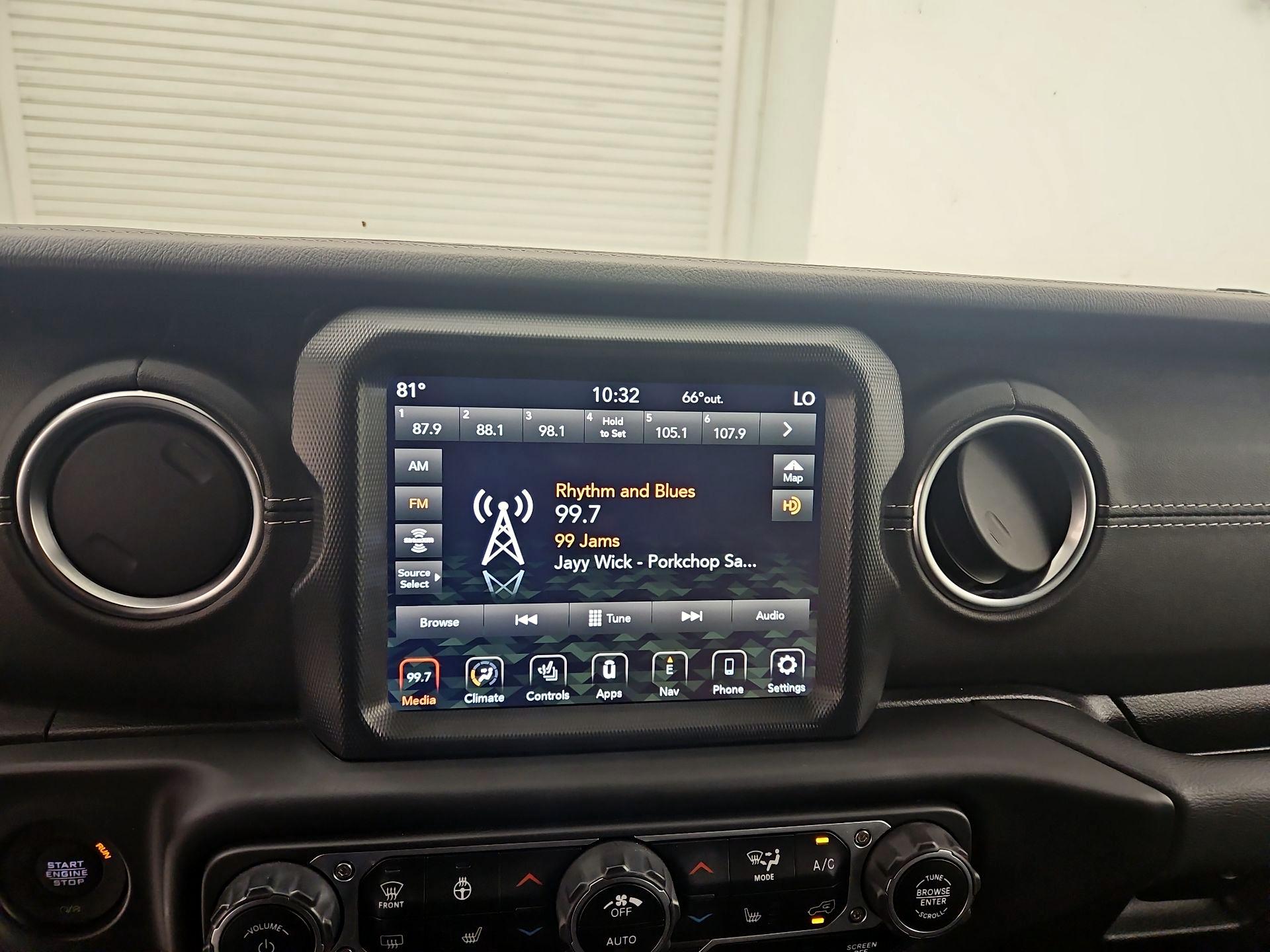 Thumbnail: 2021 Jeep Wrangler - 16