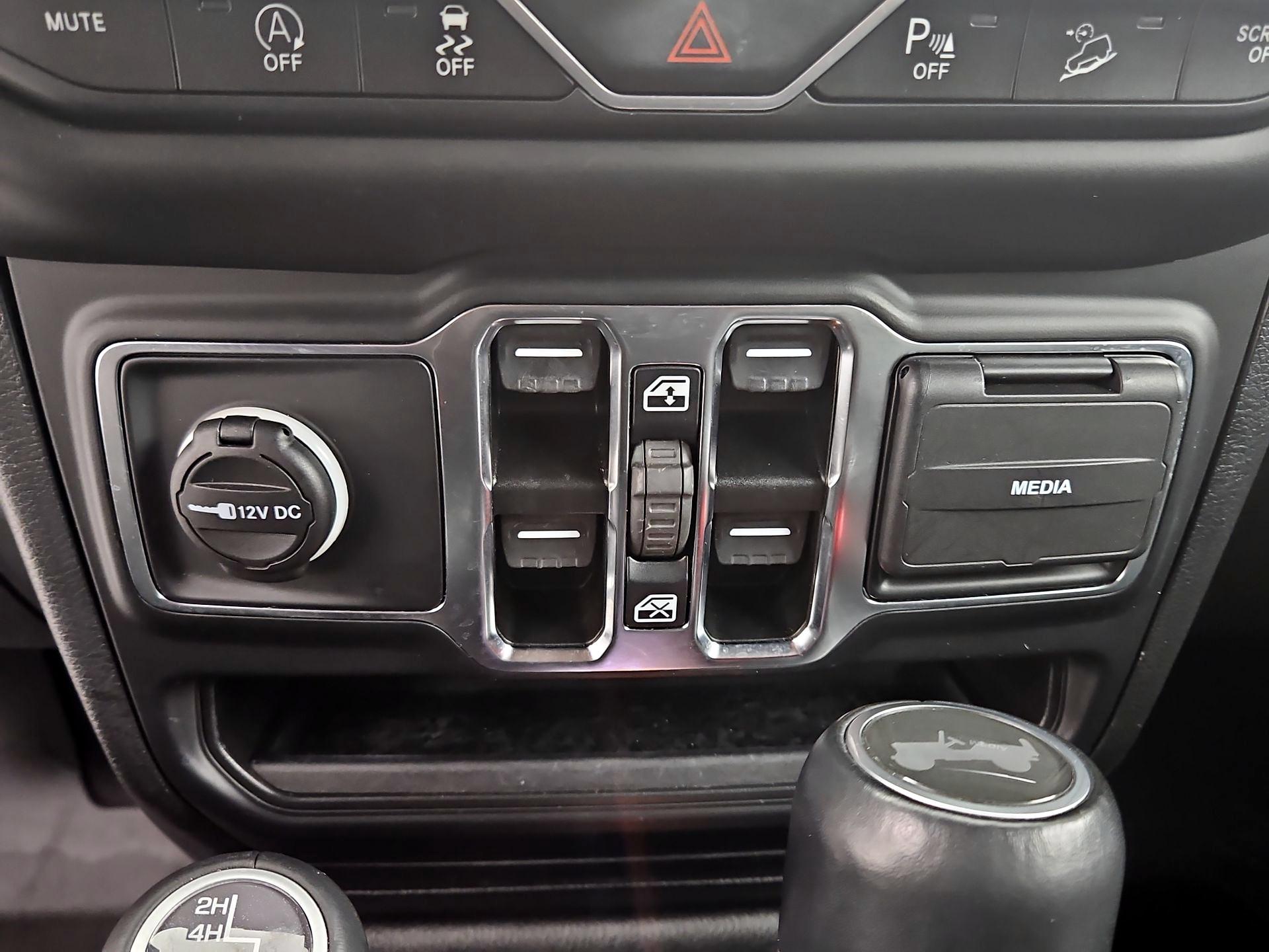 Thumbnail: 2021 Jeep Wrangler - 19