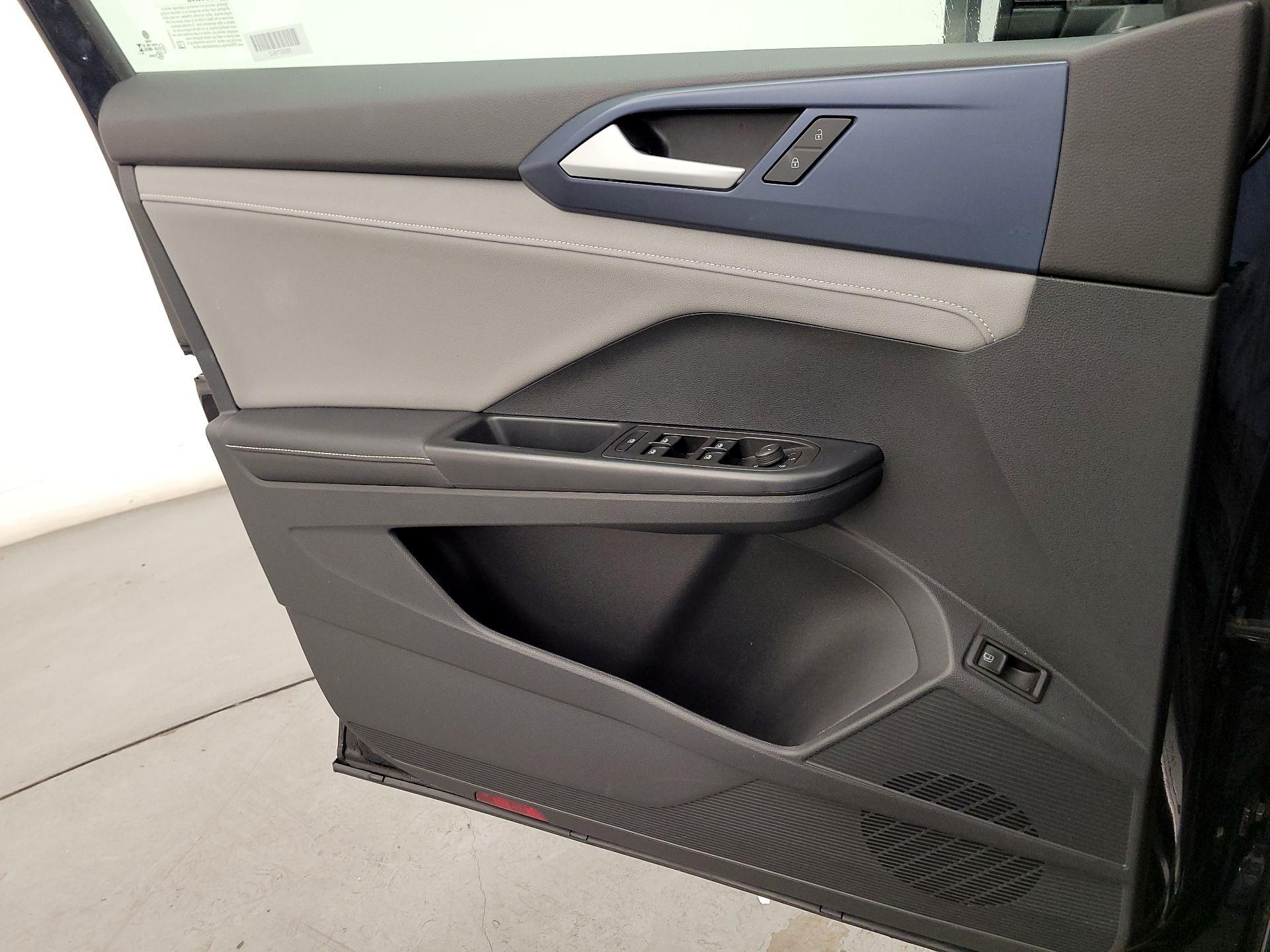 Thumbnail: 2024 Volkswagen Taos - 12