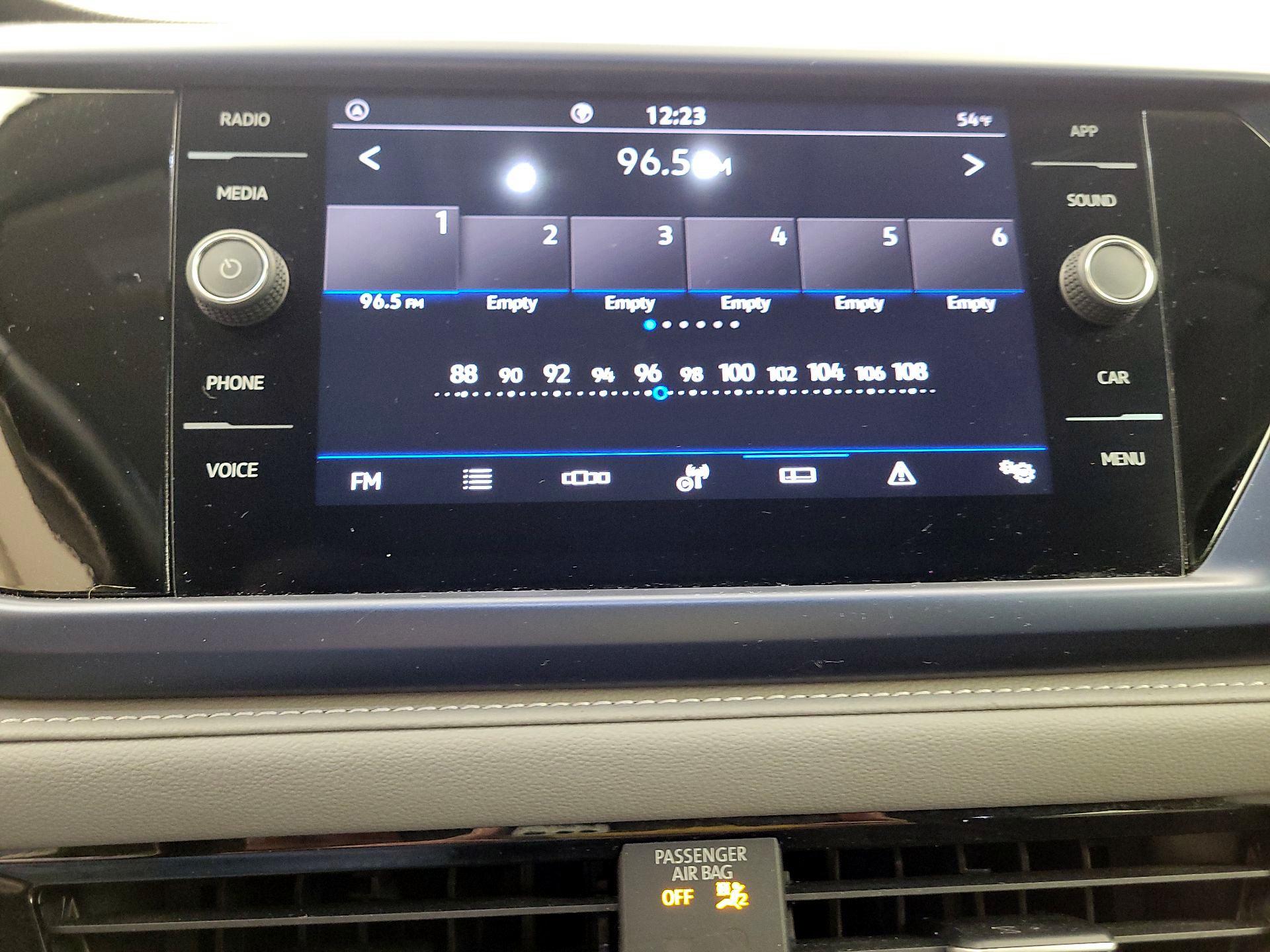 Thumbnail: 2024 Volkswagen Taos - 15