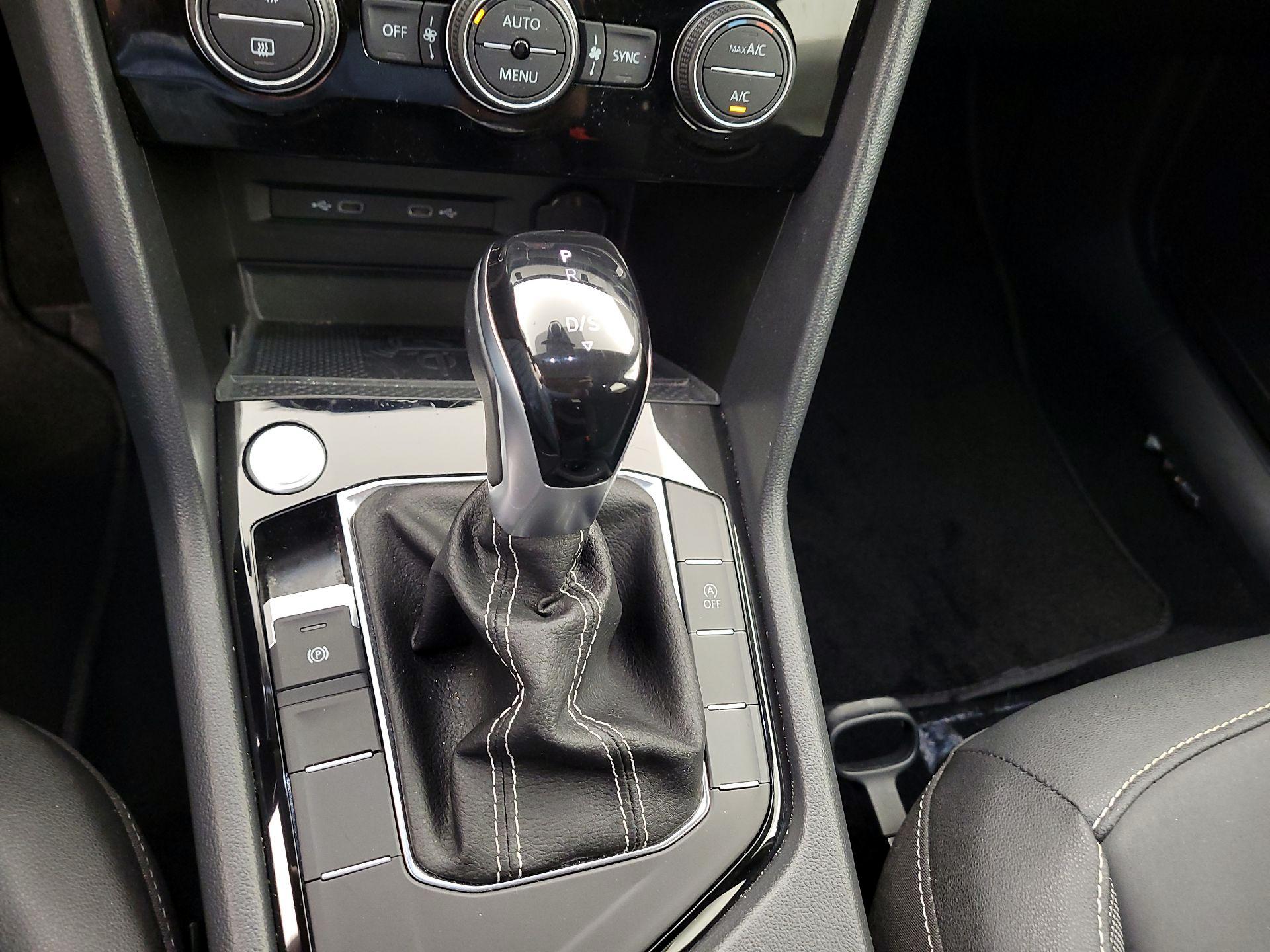 Thumbnail: 2024 Volkswagen Taos - 17