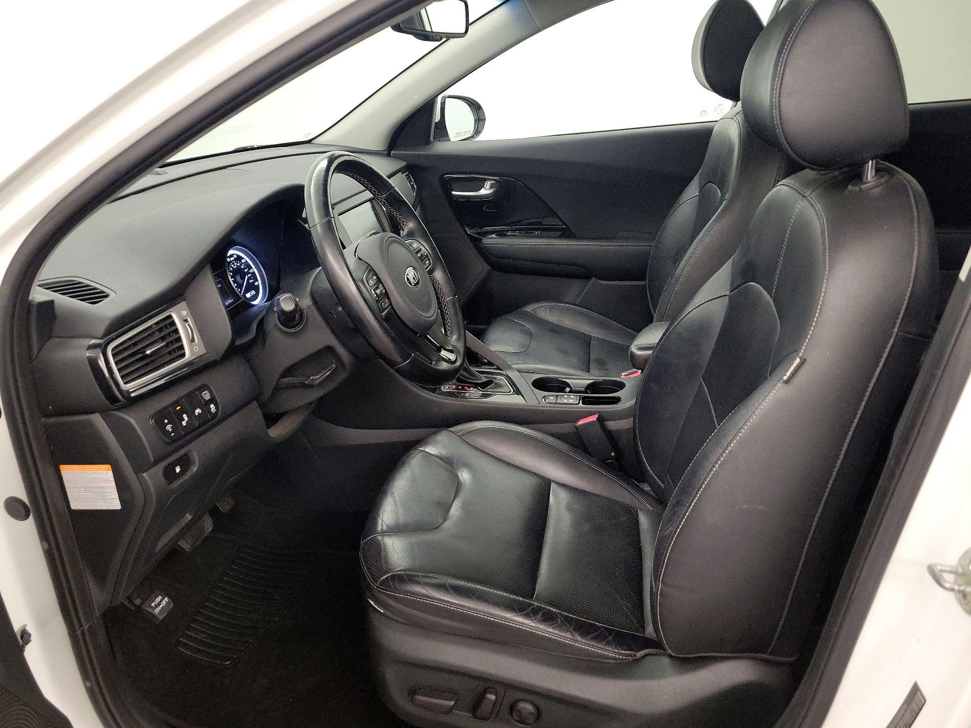 Thumbnail: 2018 Kia Niro - 11