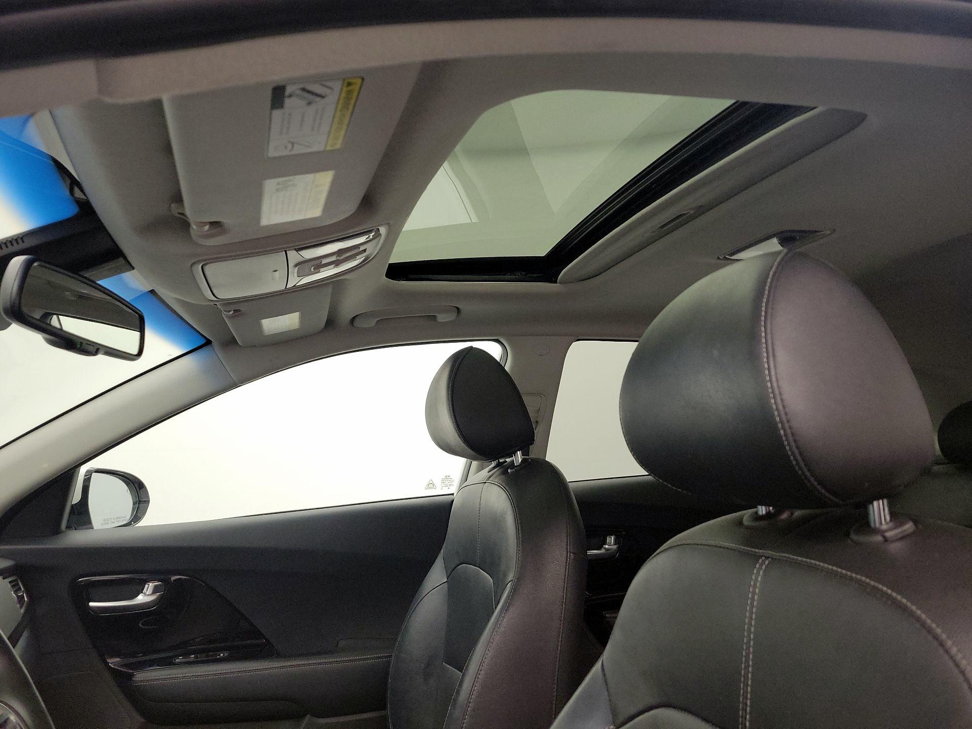 Thumbnail: 2018 Kia Niro - 20