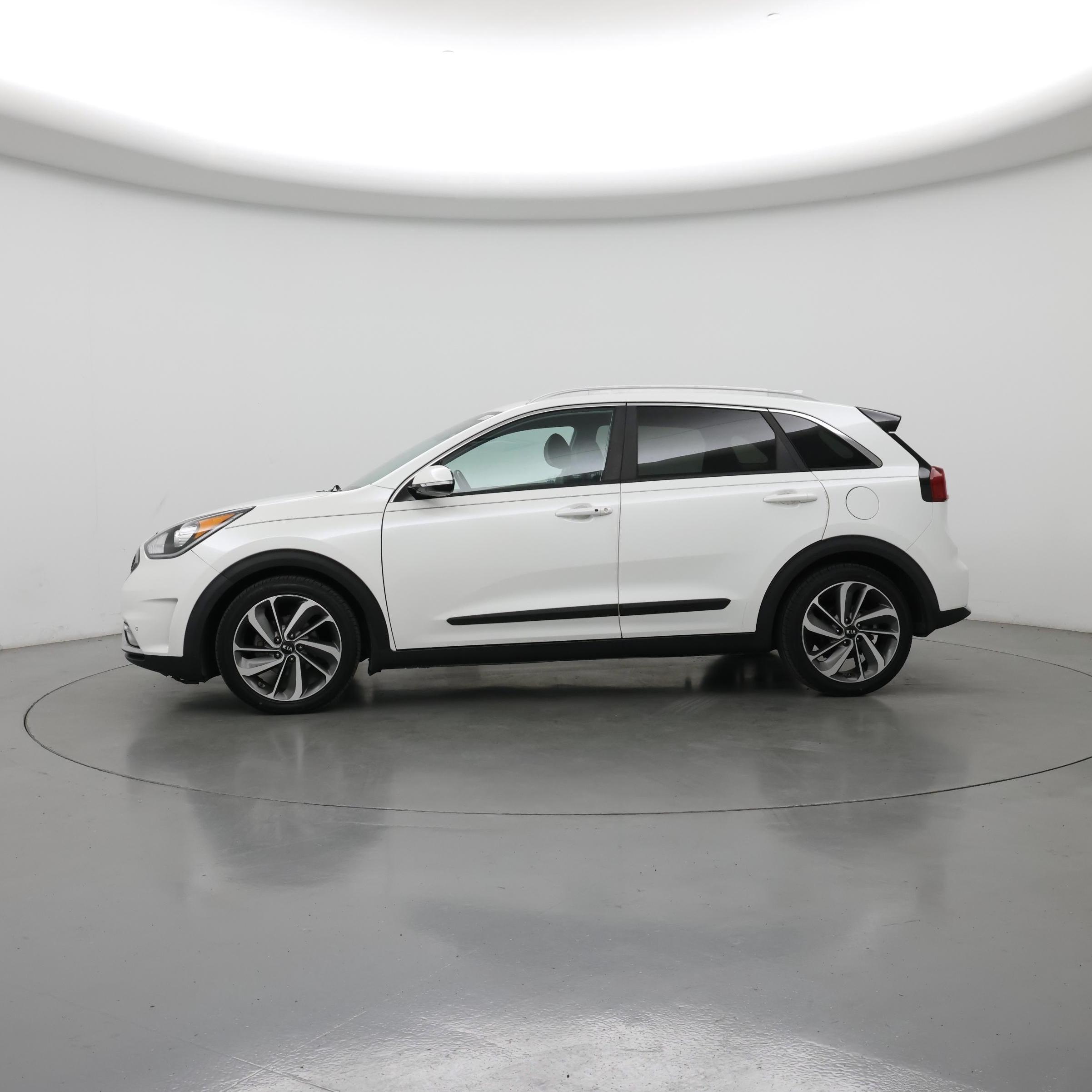 Thumbnail: 2018 Kia Niro - 3