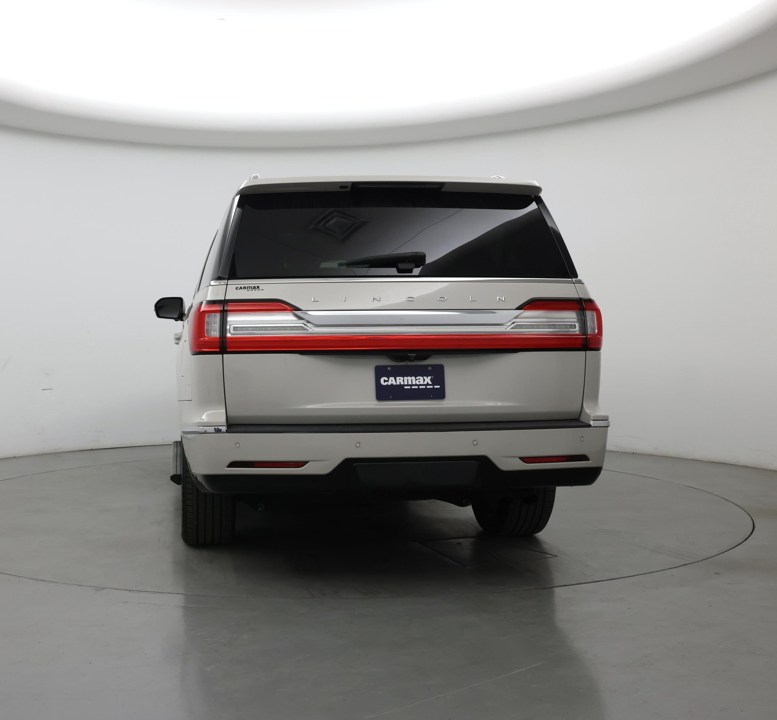 Thumbnail: 2021 Lincoln Navigator L - 6