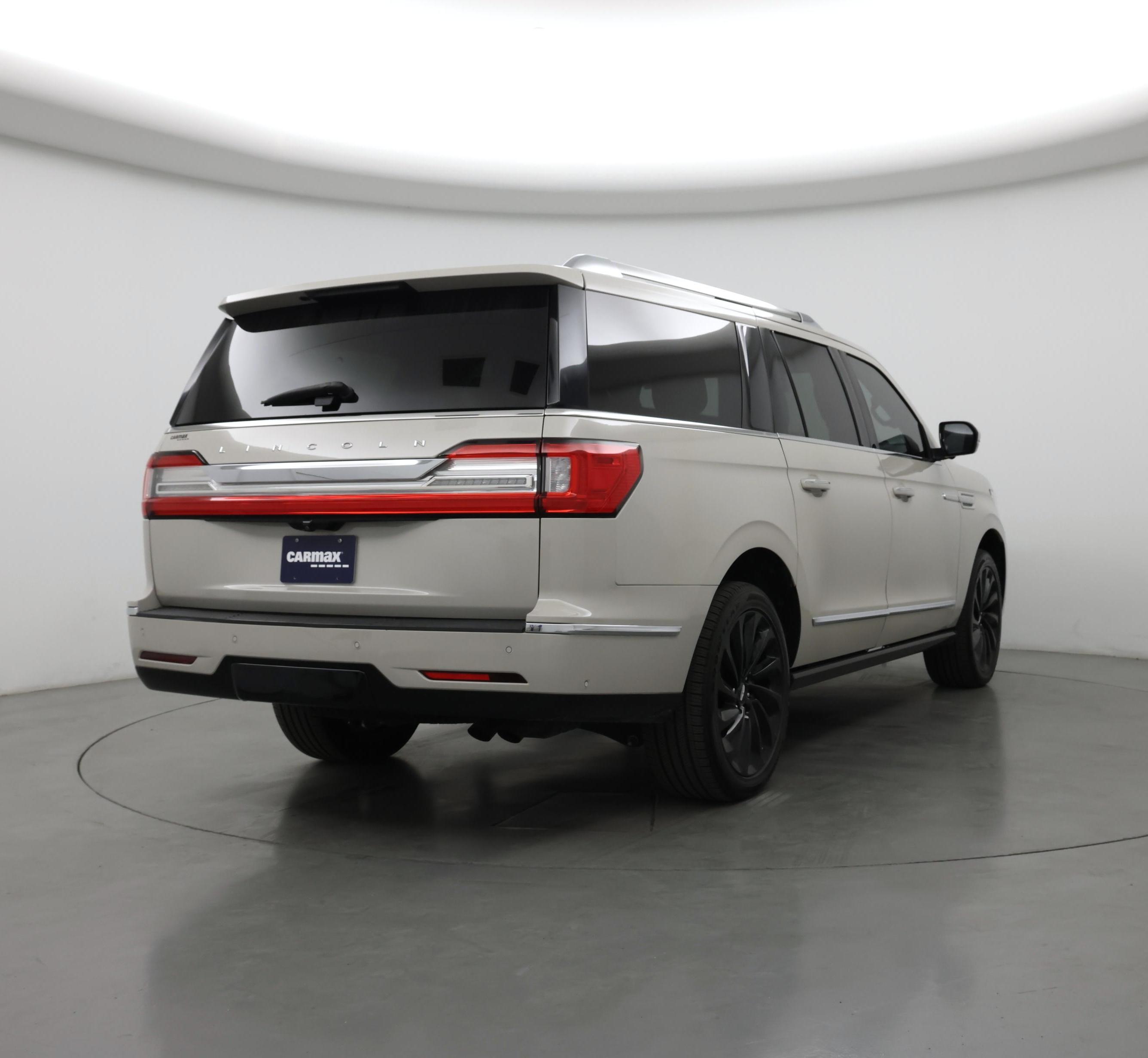 Thumbnail: 2021 Lincoln Navigator L - 8