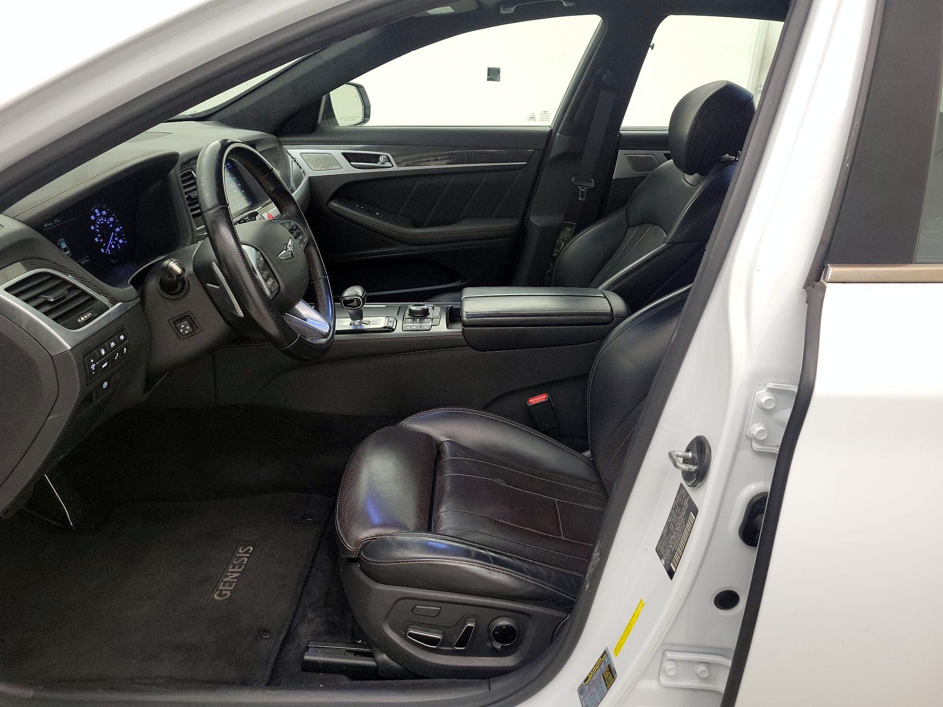 Thumbnail: 2018 Genesis G80 - 11