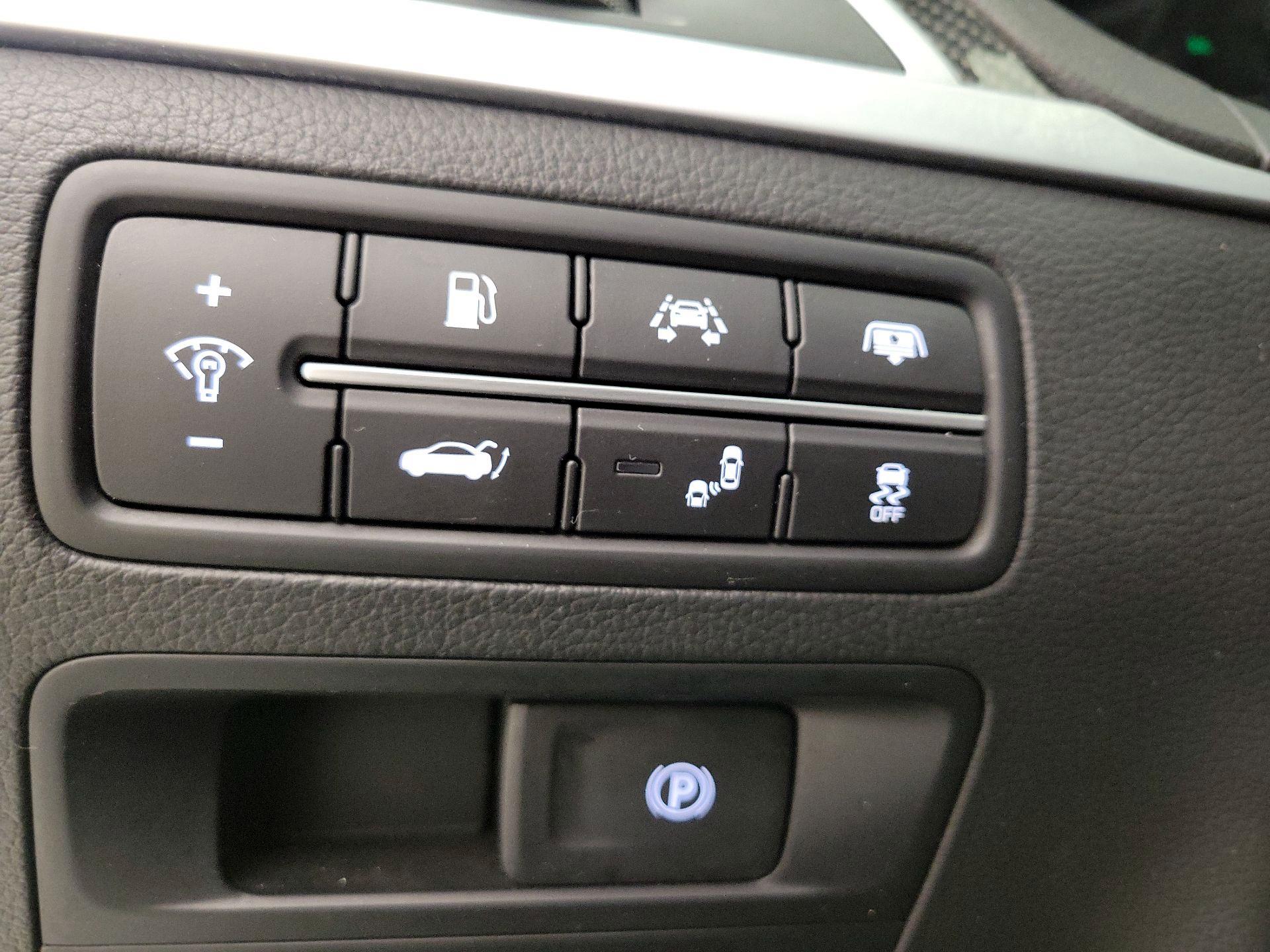 Thumbnail: 2018 Genesis G80 - 13