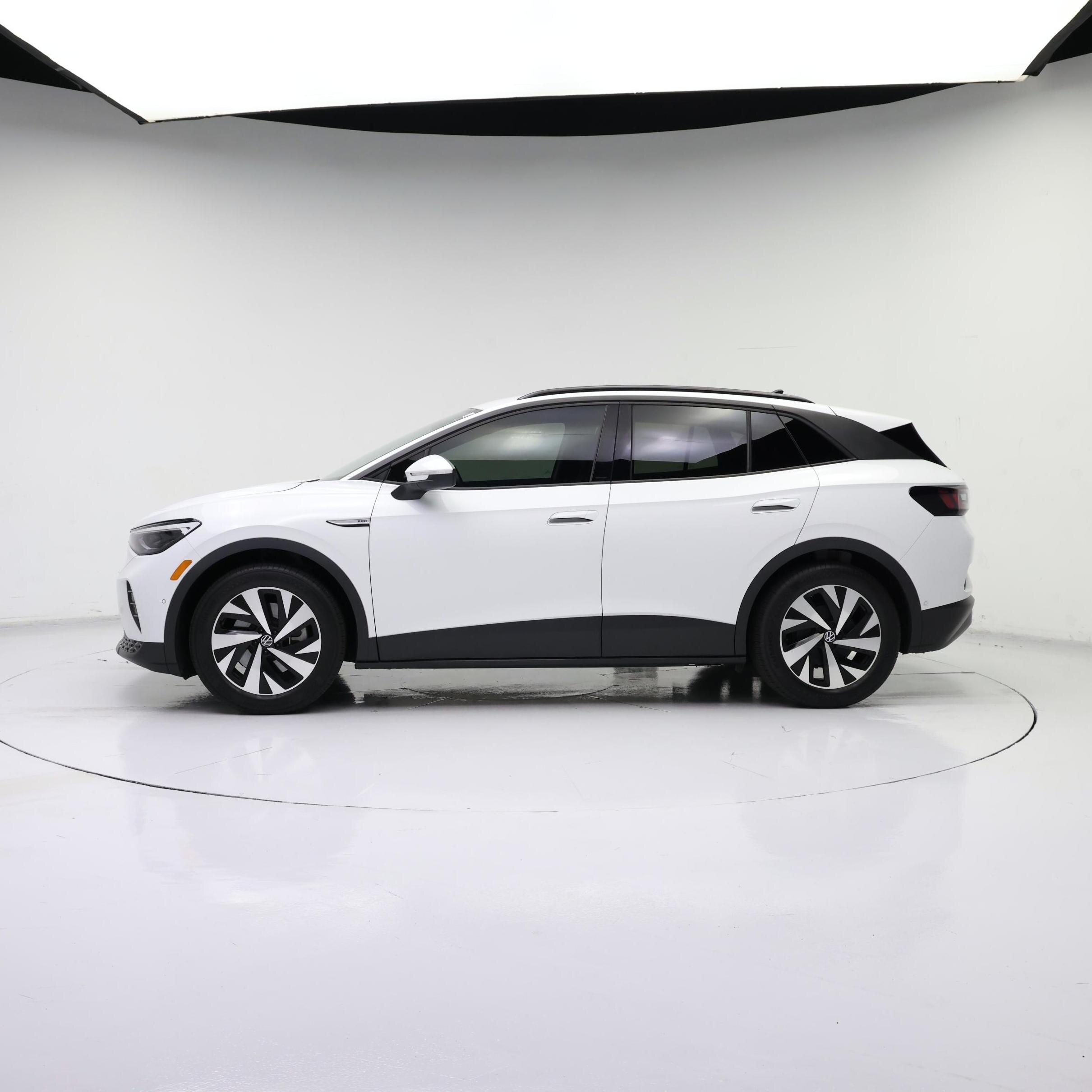 Thumbnail: 2023 Volkswagen ID.4 - 3