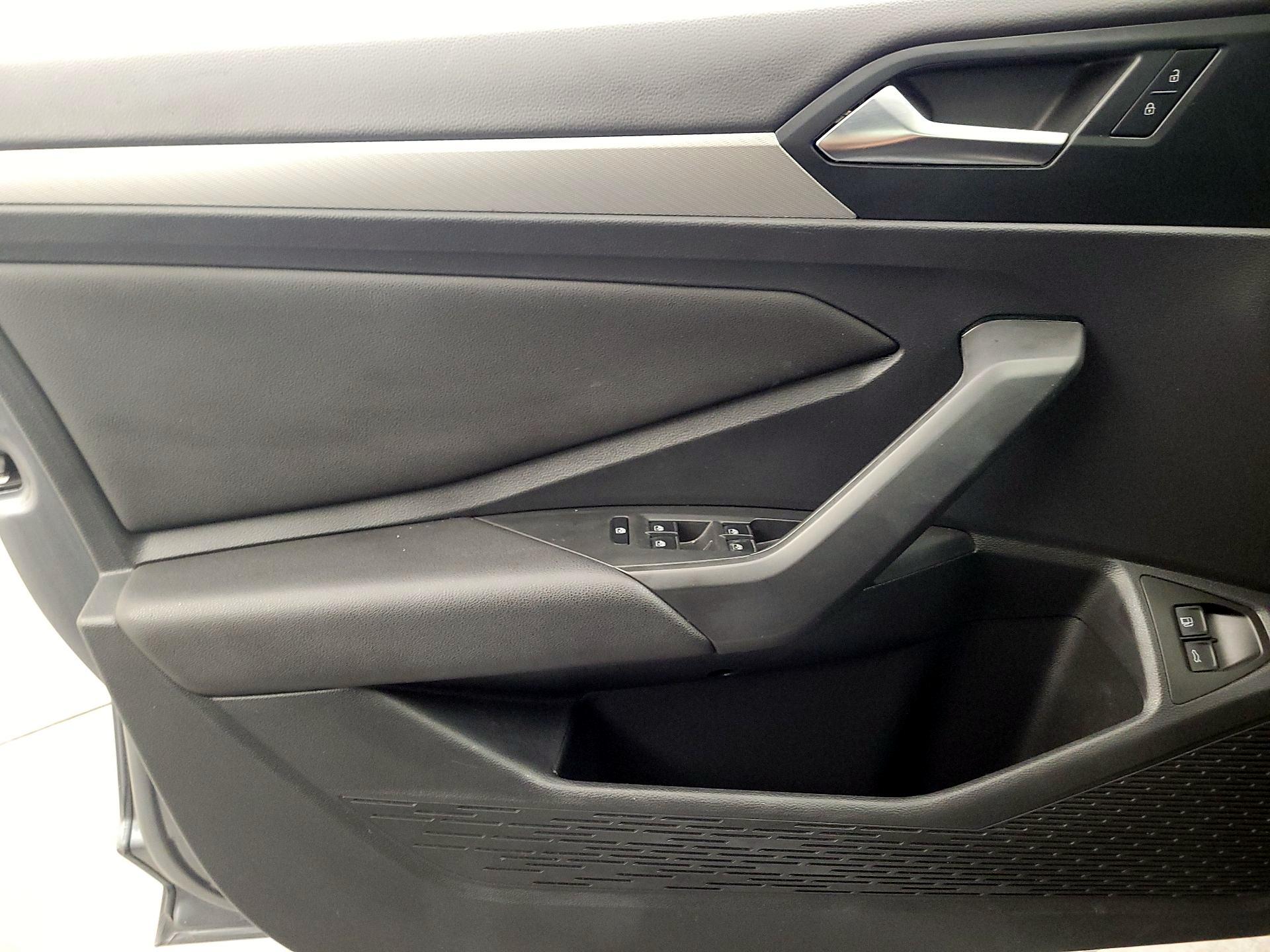 Thumbnail: 2021 Volkswagen Jetta - 12