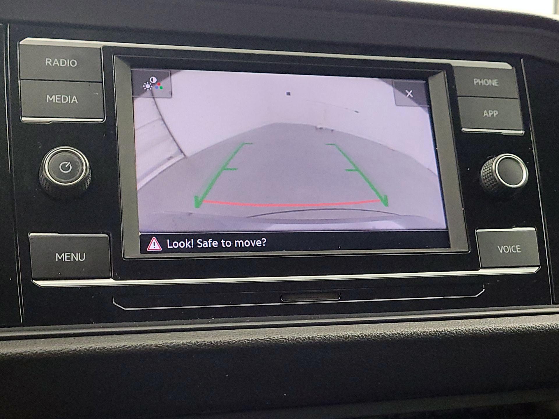 Thumbnail: 2021 Volkswagen Jetta - 14