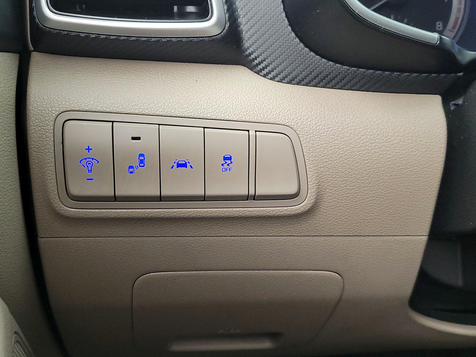 Thumbnail: 2020 Hyundai Tucson - 13