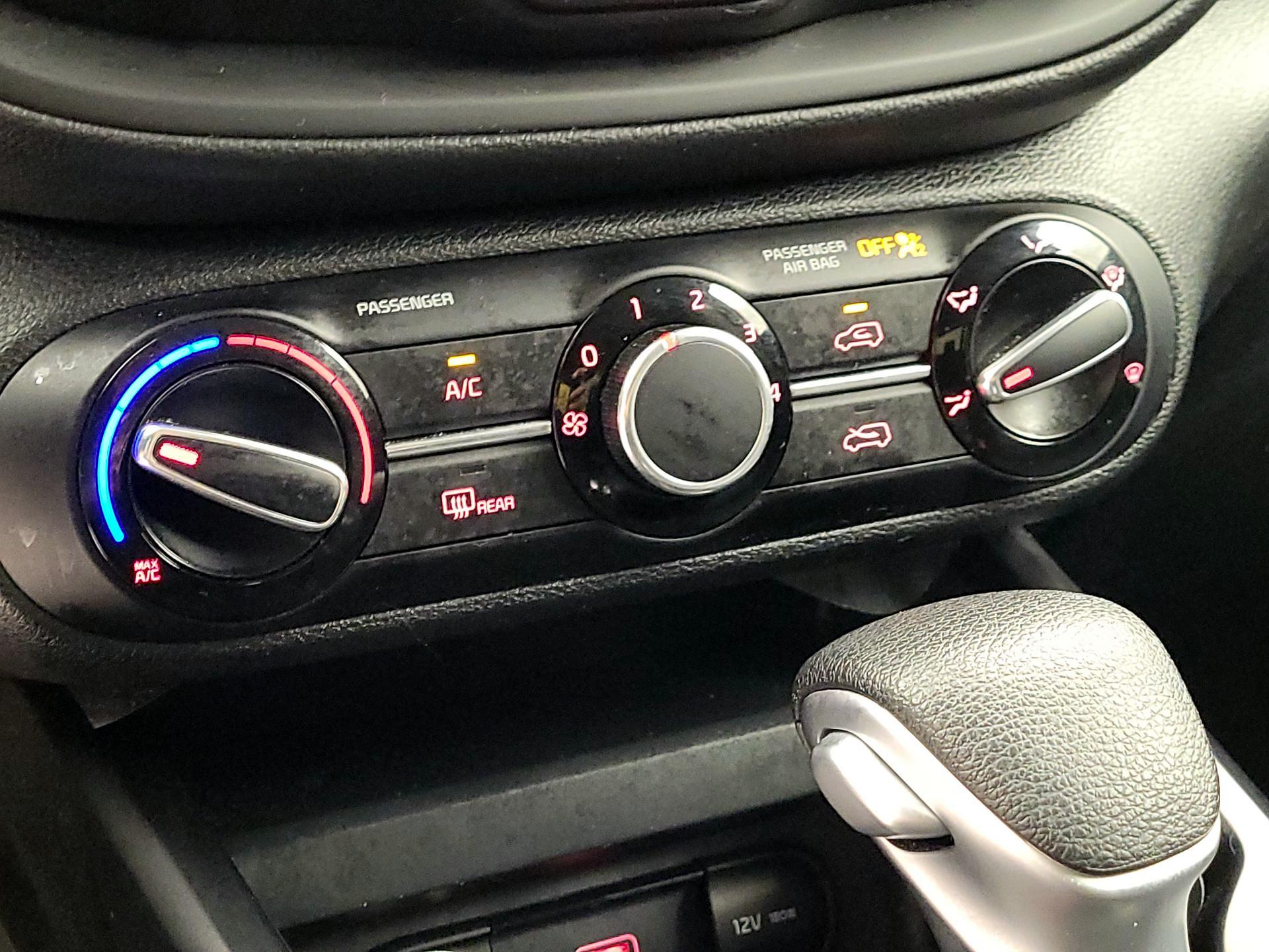 Thumbnail: 2022 Kia Soul - 16