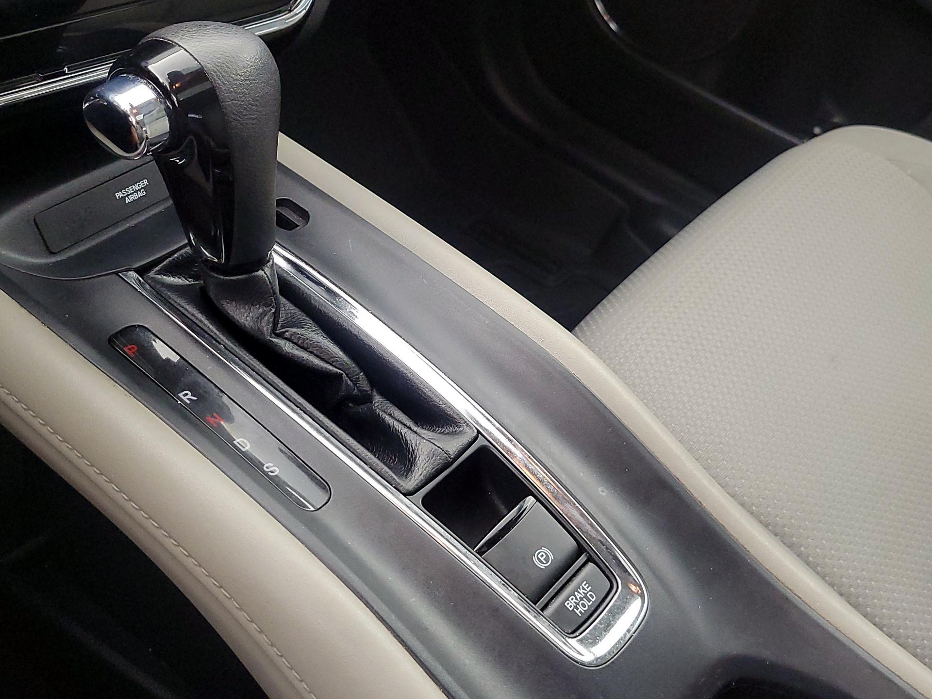 Thumbnail: 2021 Honda HR-V - 17