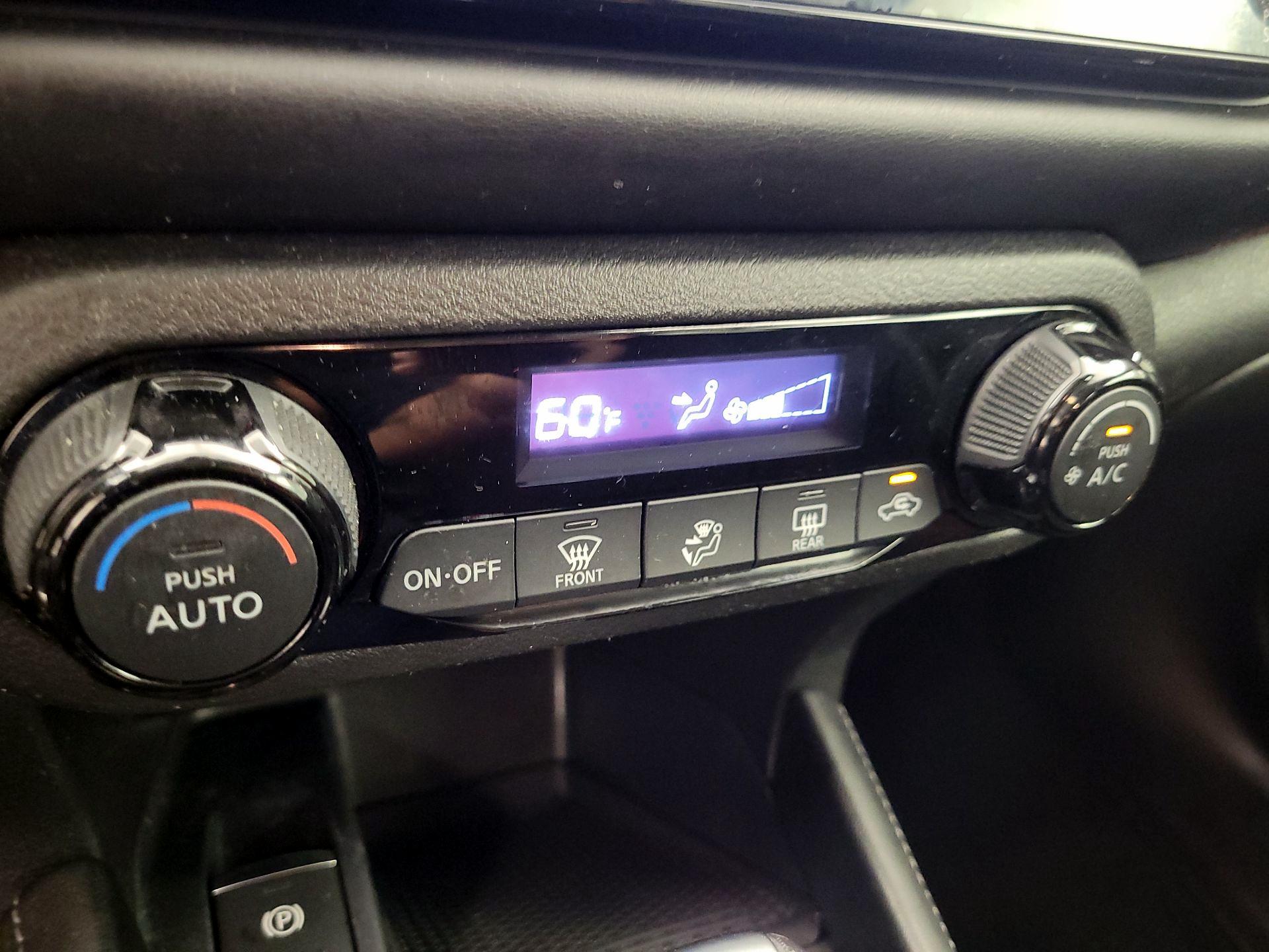 Thumbnail: 2021 Nissan Kicks - 15